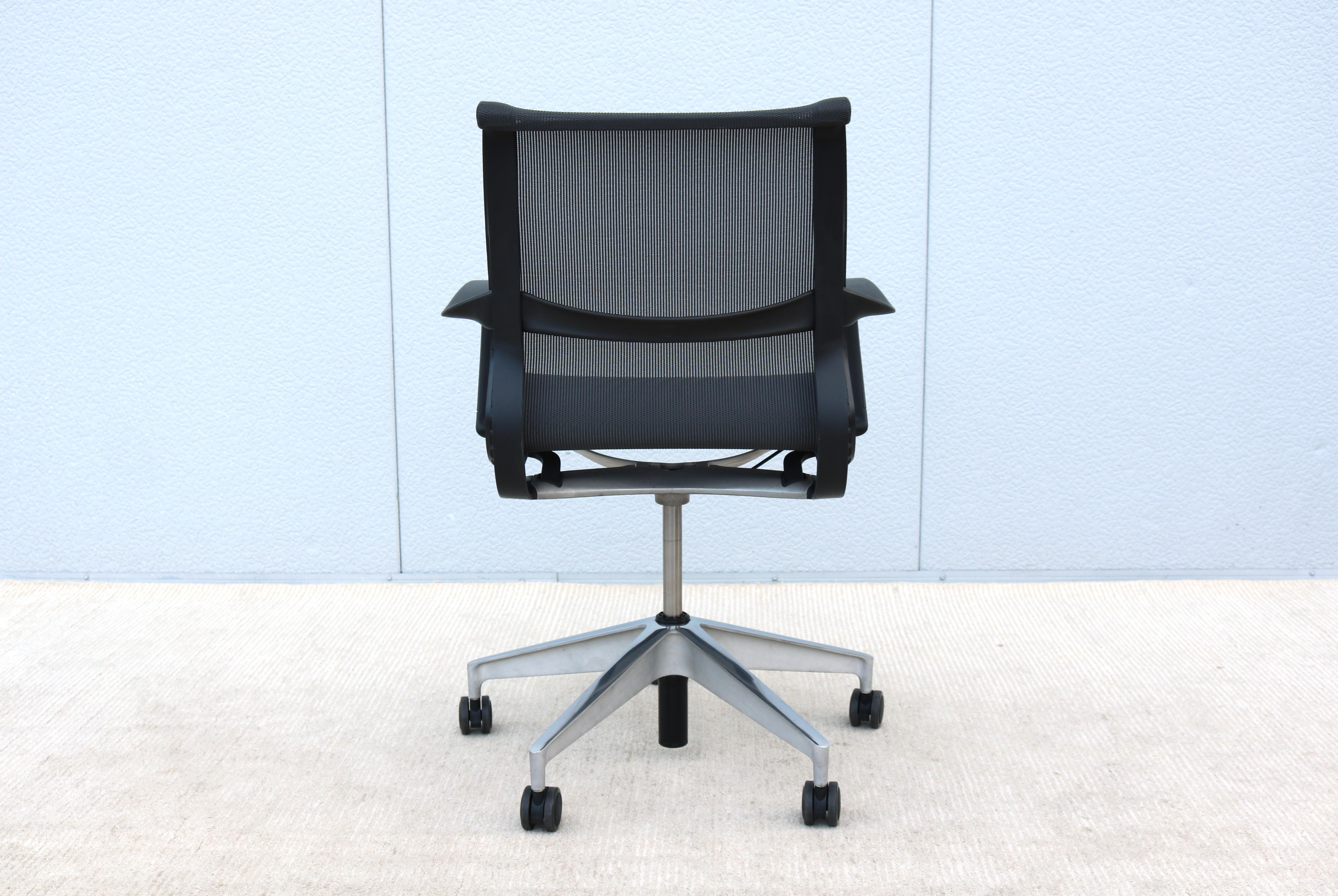 Herman Miller Setu Ergonomic Office Desk Chair in Lyris Graphite Mesh Fabric For Sale 1