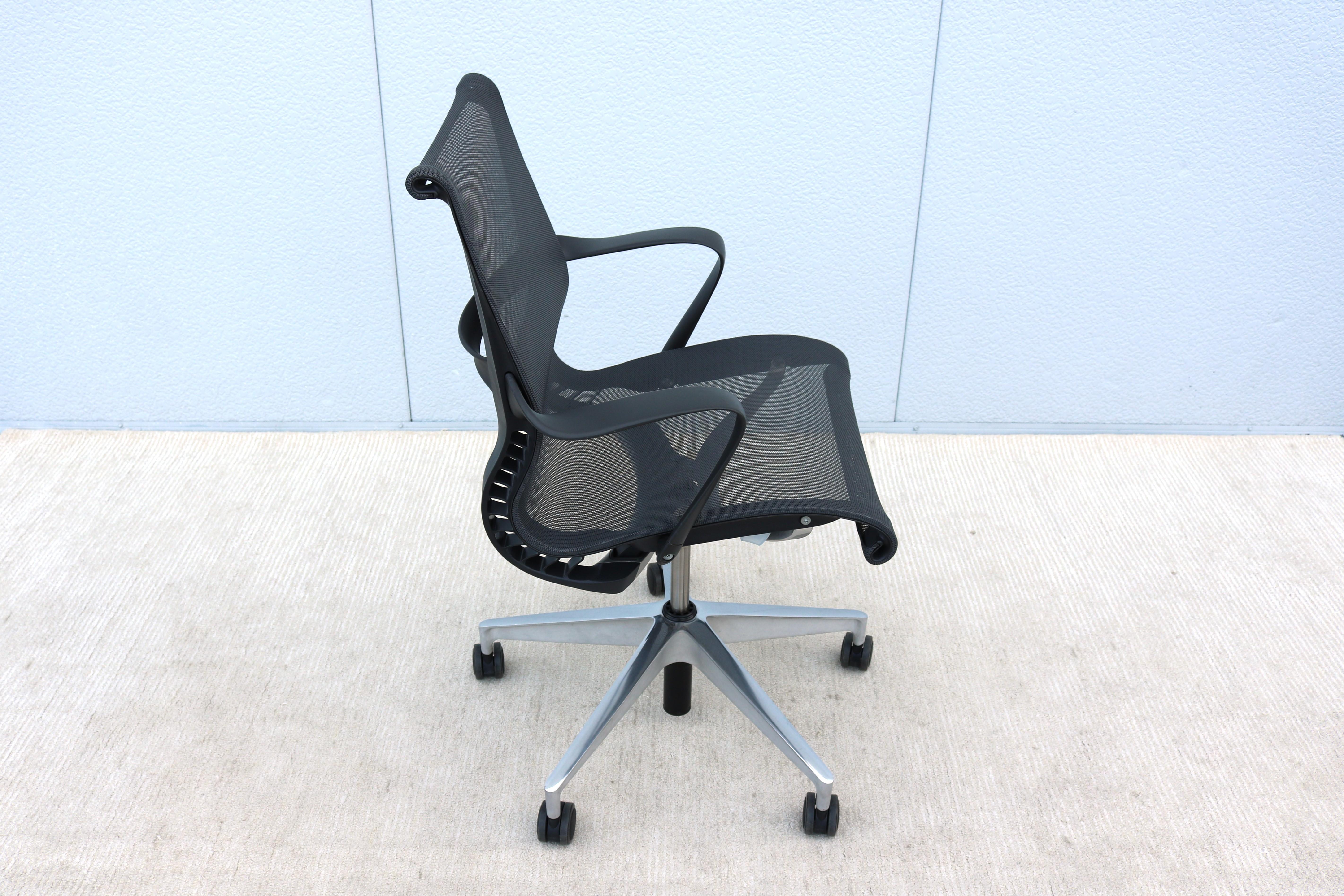 Herman Miller Setu Ergonomic Office Desk Chair in Lyris Graphite Mesh Fabric For Sale 2