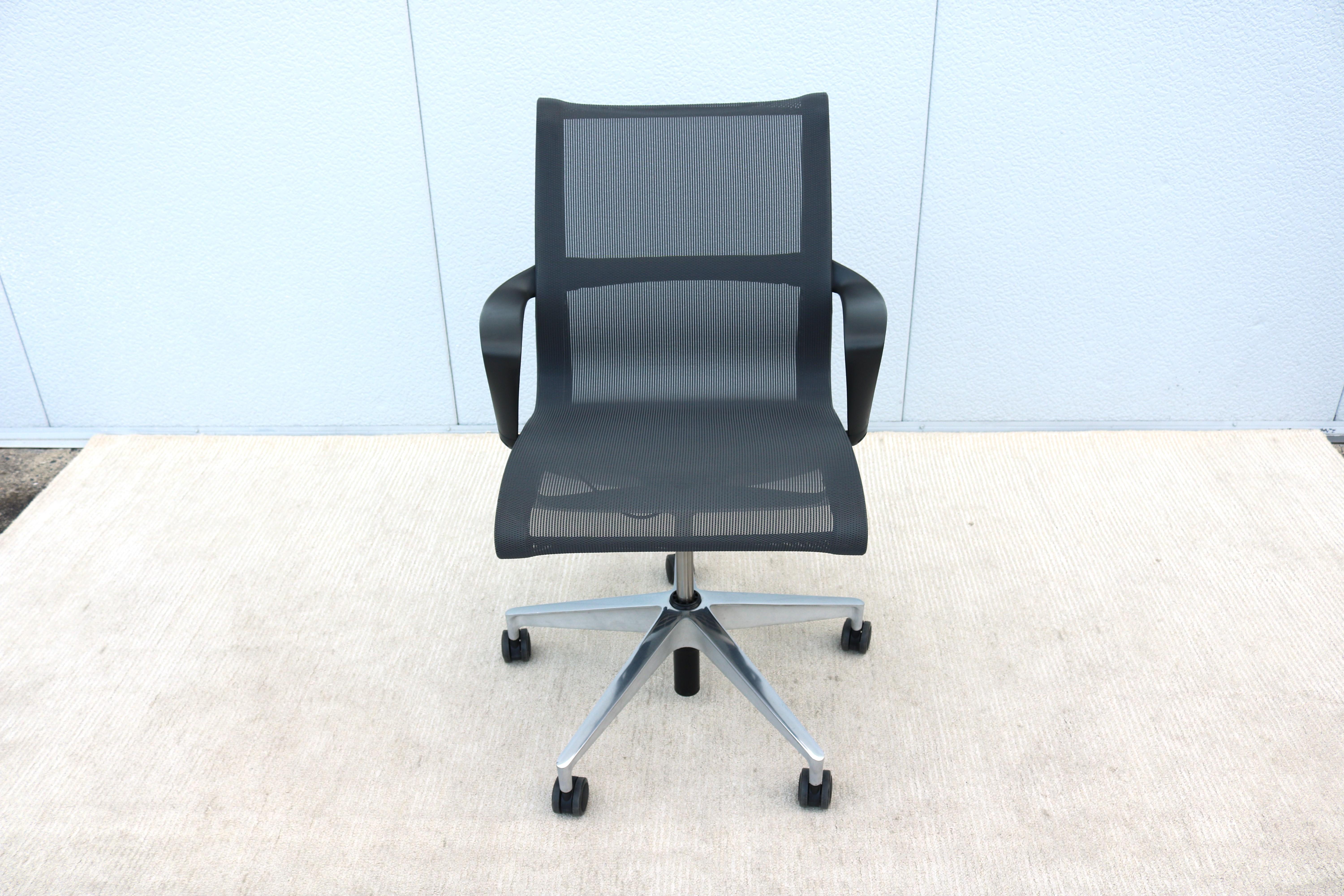 Modern Herman Miller Setu Ergonomic Office Desk Chair in Lyris Graphite Mesh Fabric For Sale