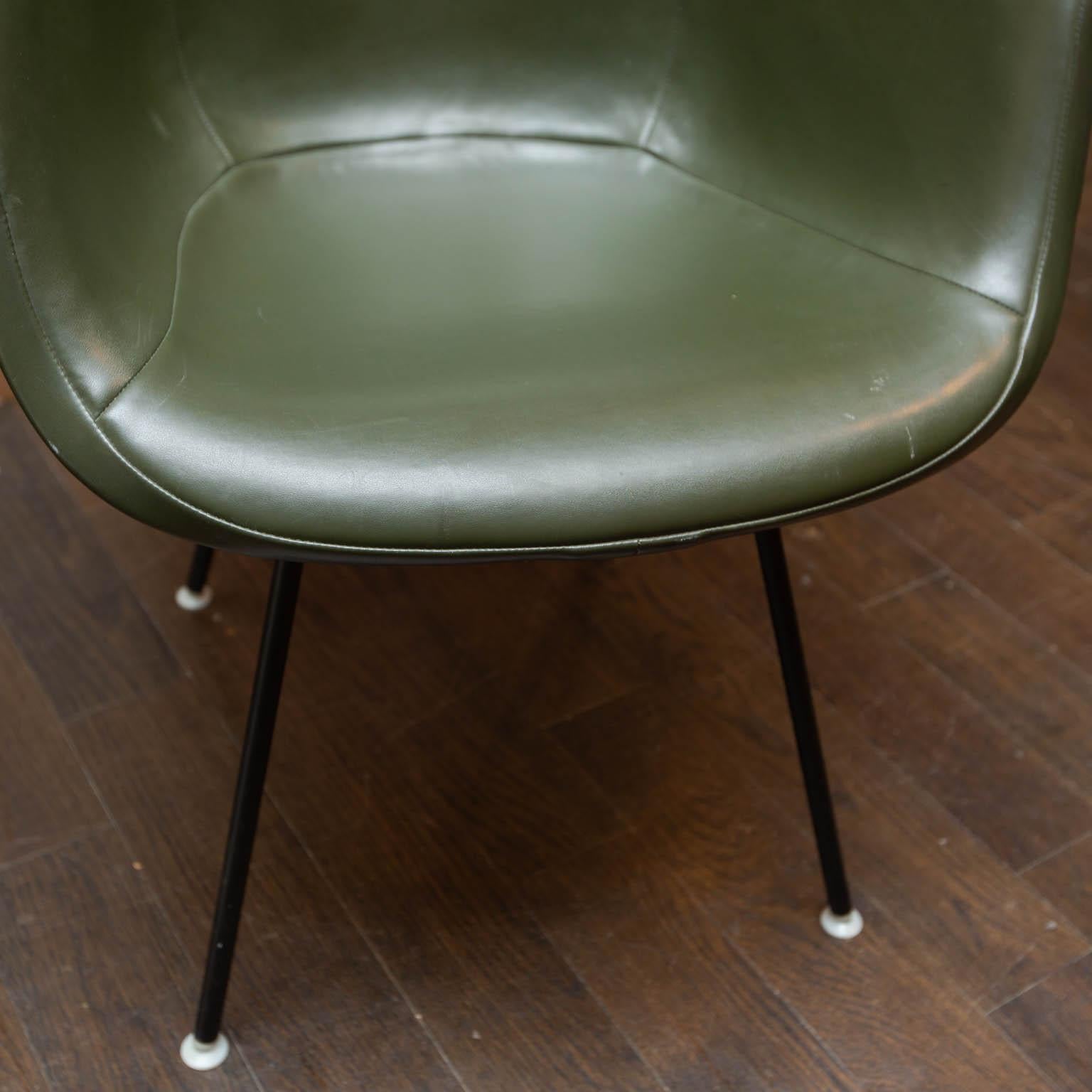 Fiberglass Herman Miller Shell Chair