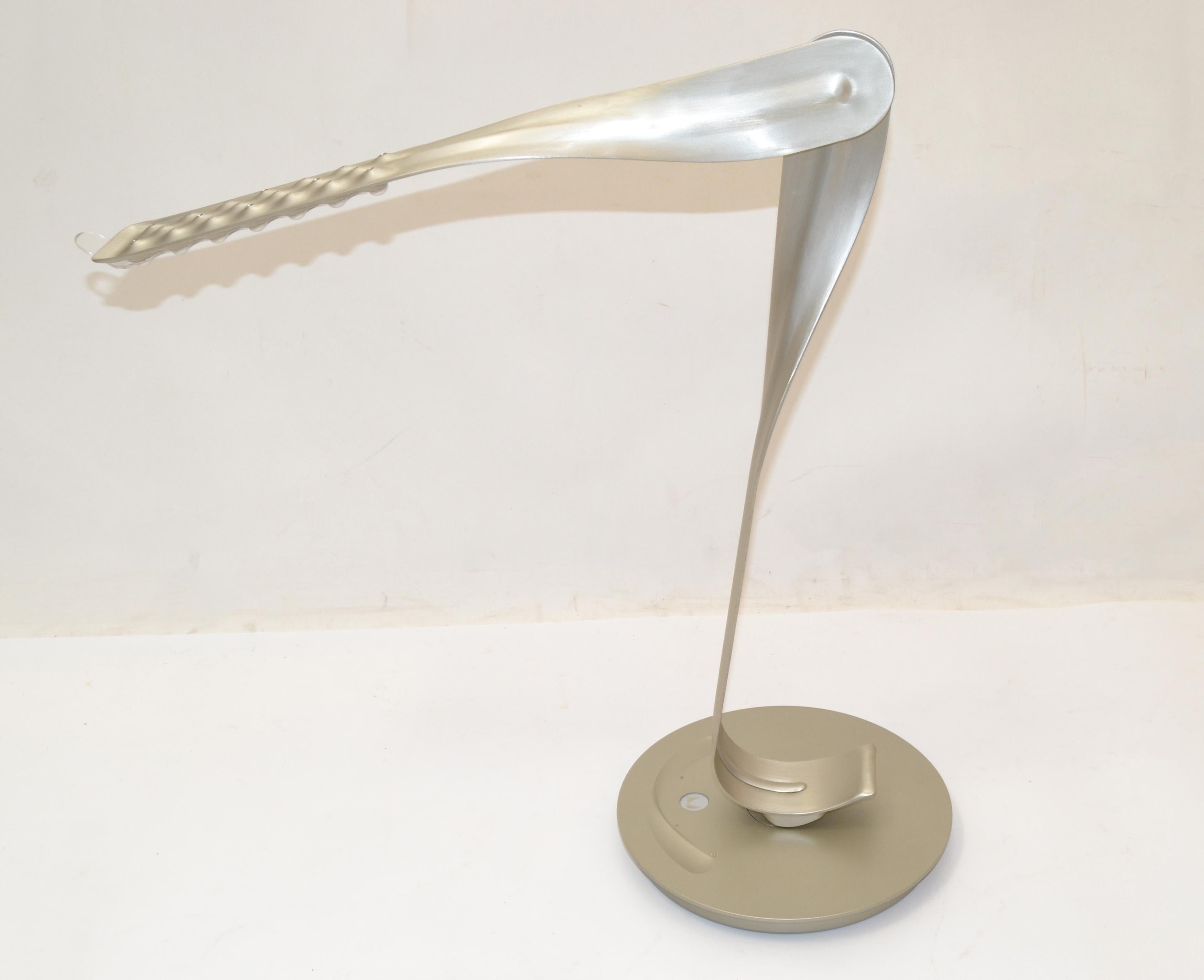 American Herman Miller Signed Leaf LED Desk Lamp by Yves Behar Model G6510.3Y Modern 2007 For Sale