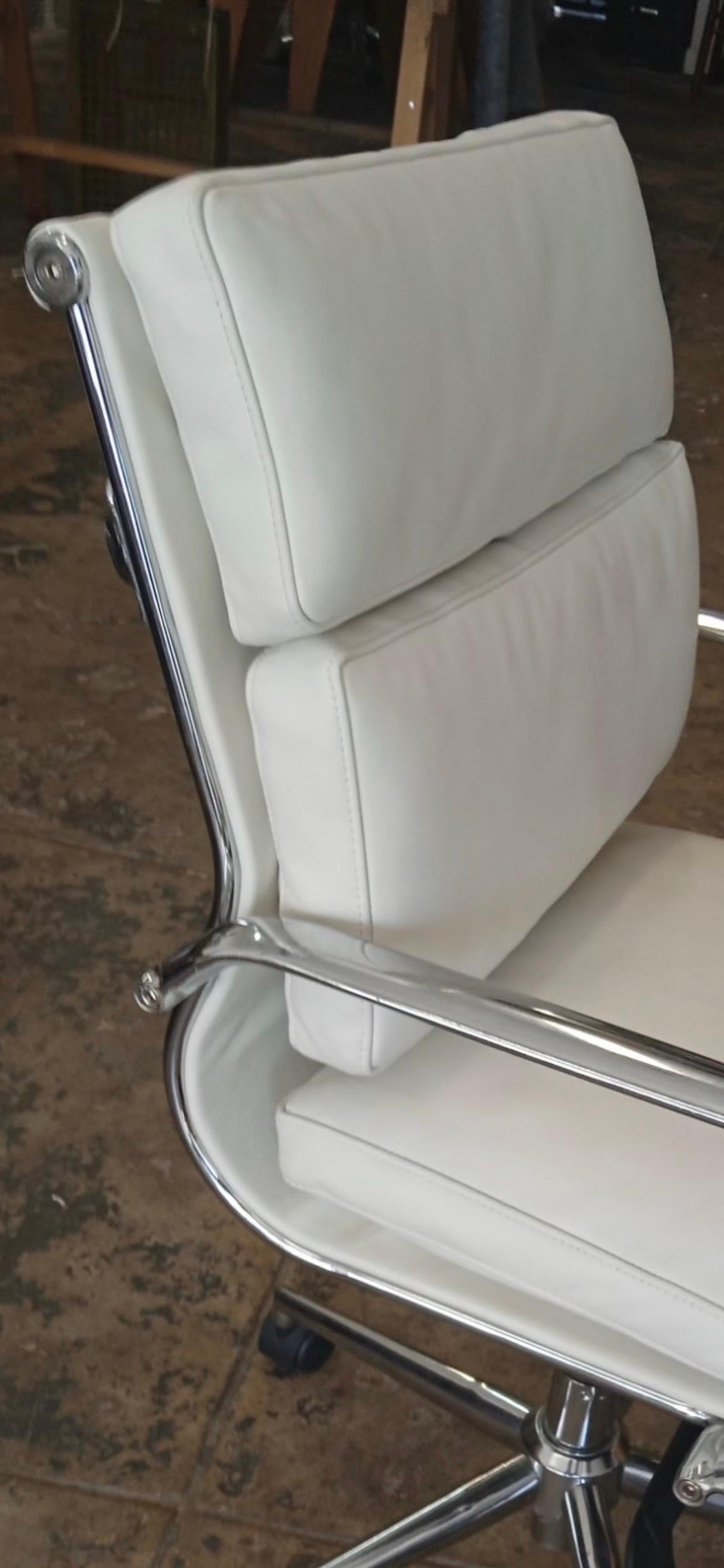 Mid-Century Modern Chaise Soft Pad d'Herman Miller en vente