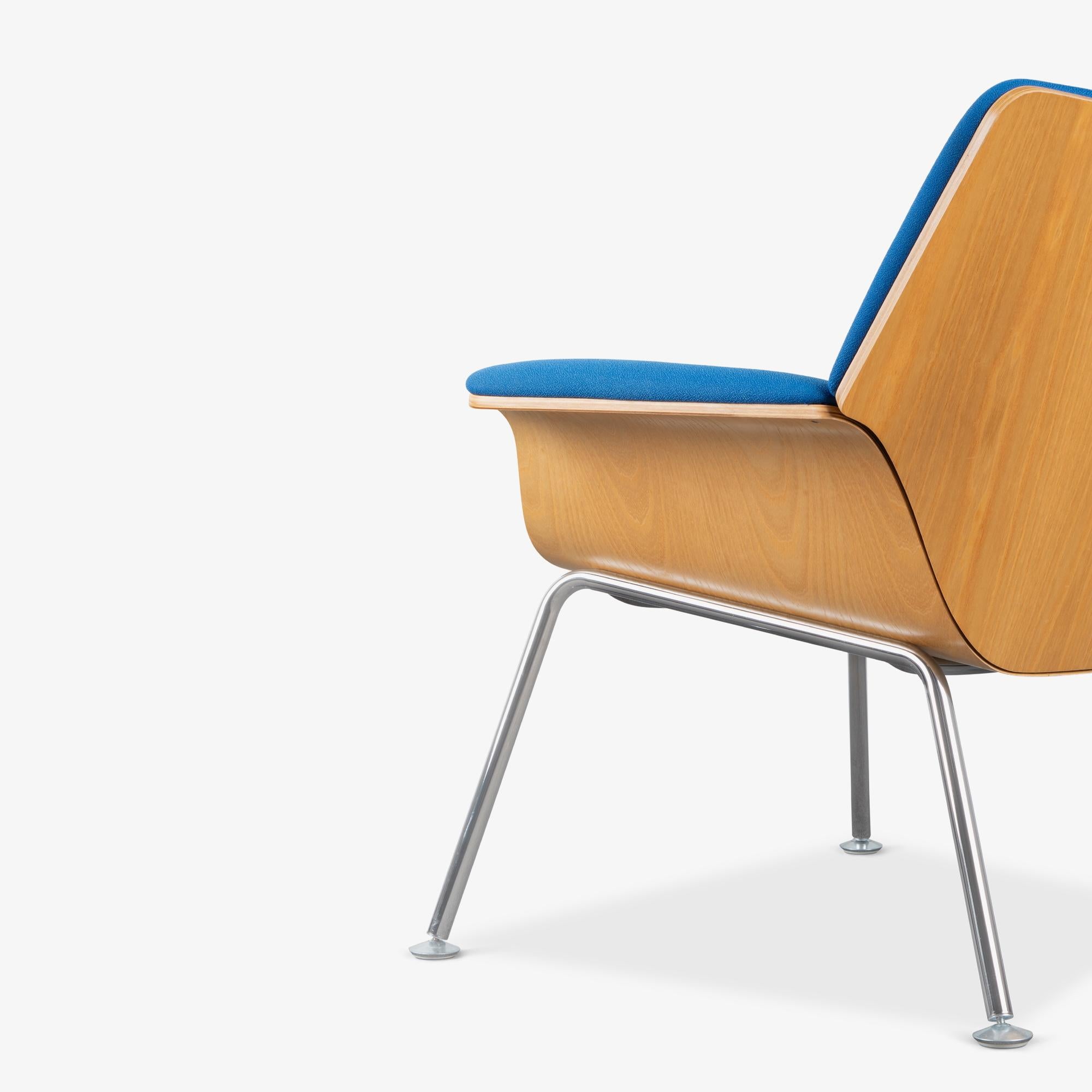 Tessuto Le sedie da salotto in compensato Herman Miller Swoop di Brian Kane in tessuto blu originale in vendita