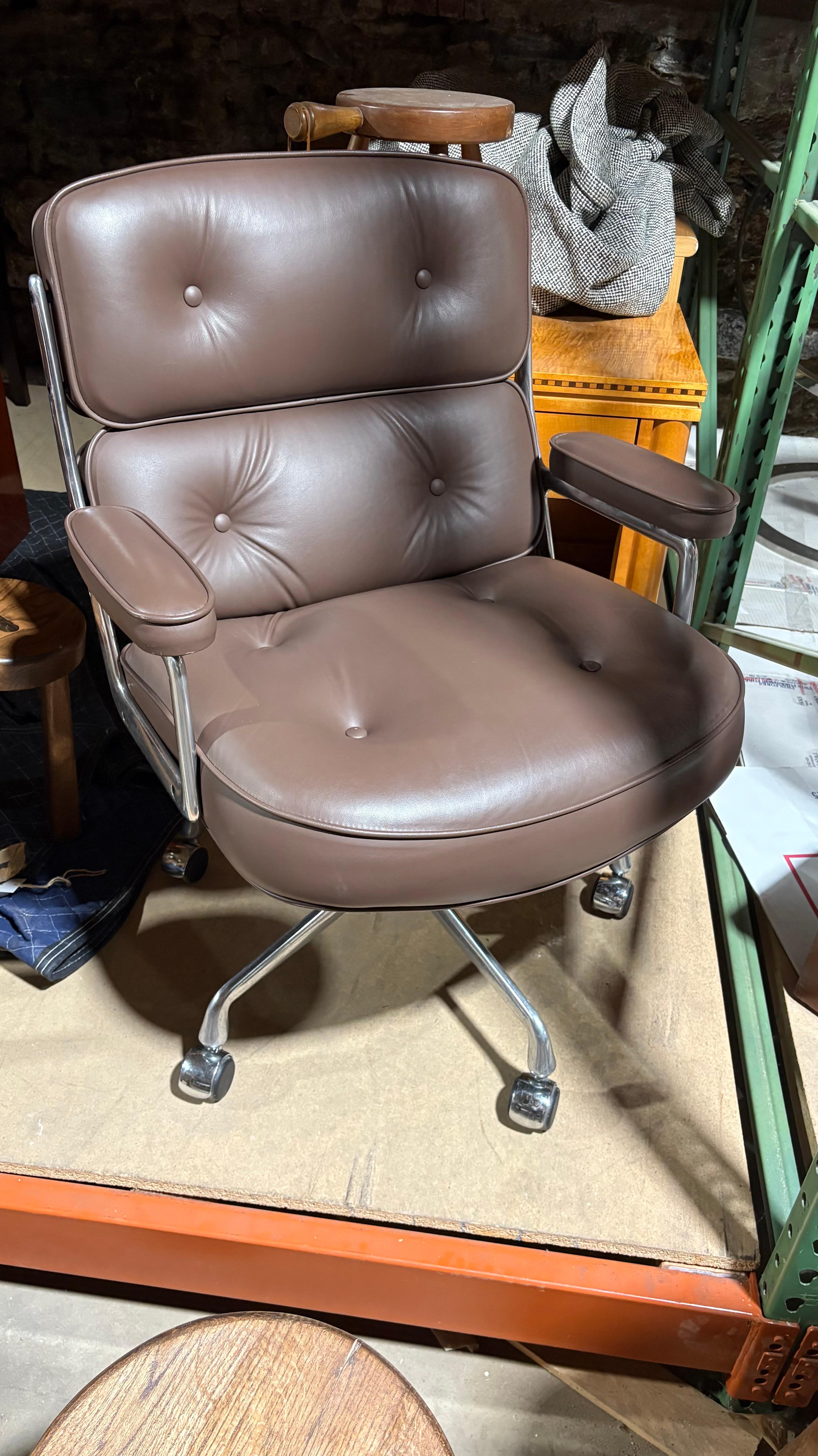 XXI secolo e contemporaneo Sedia Herman Miller Time Life di Ray and Charles Eames in vendita