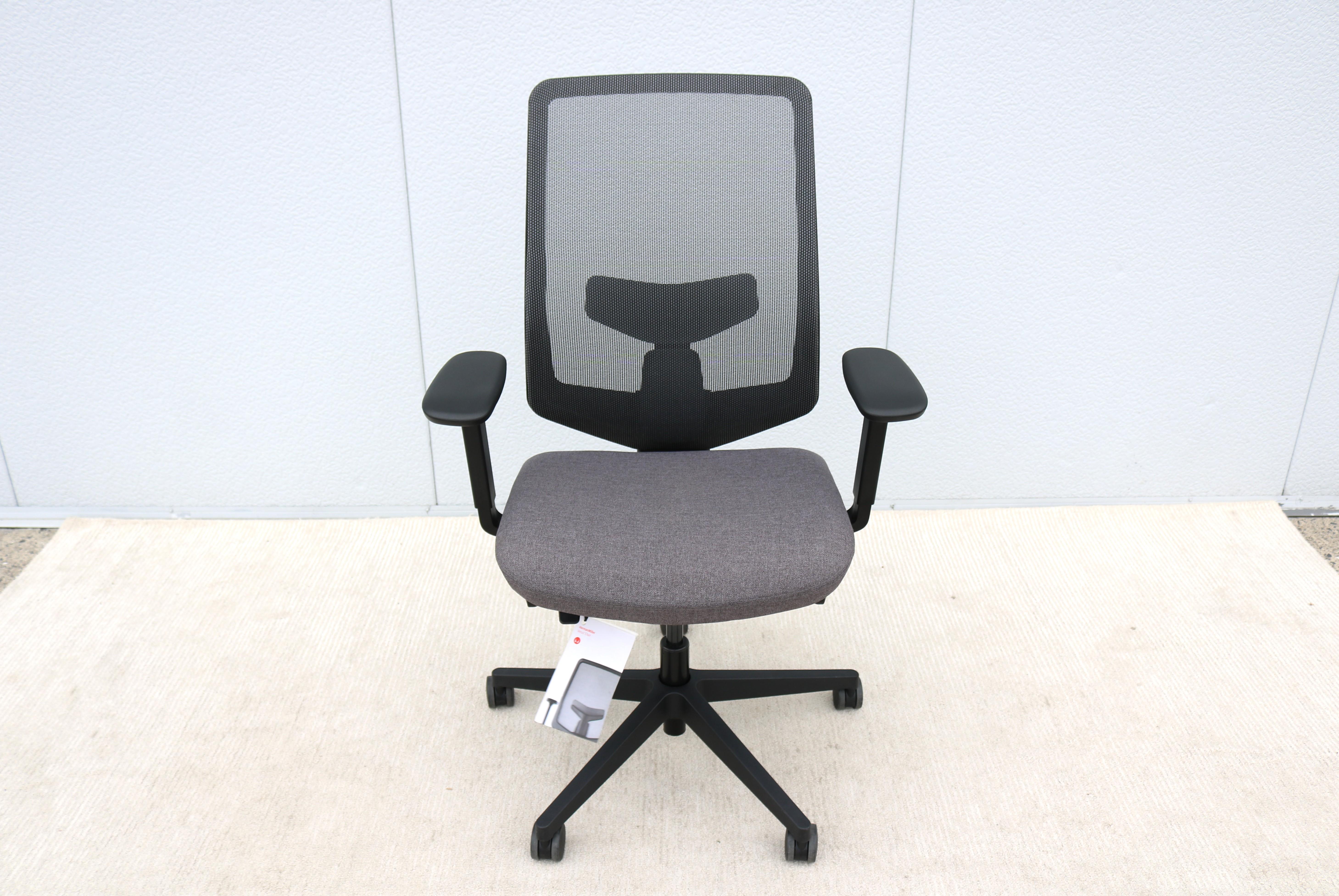 Contemporary Herman Miller Verus Ergonomic Task Office Desk Chair Fully Adjustable, Brand New For Sale