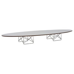 Tavolino Herman Miller ETR bianco disegnato da Charles and Ray Eames