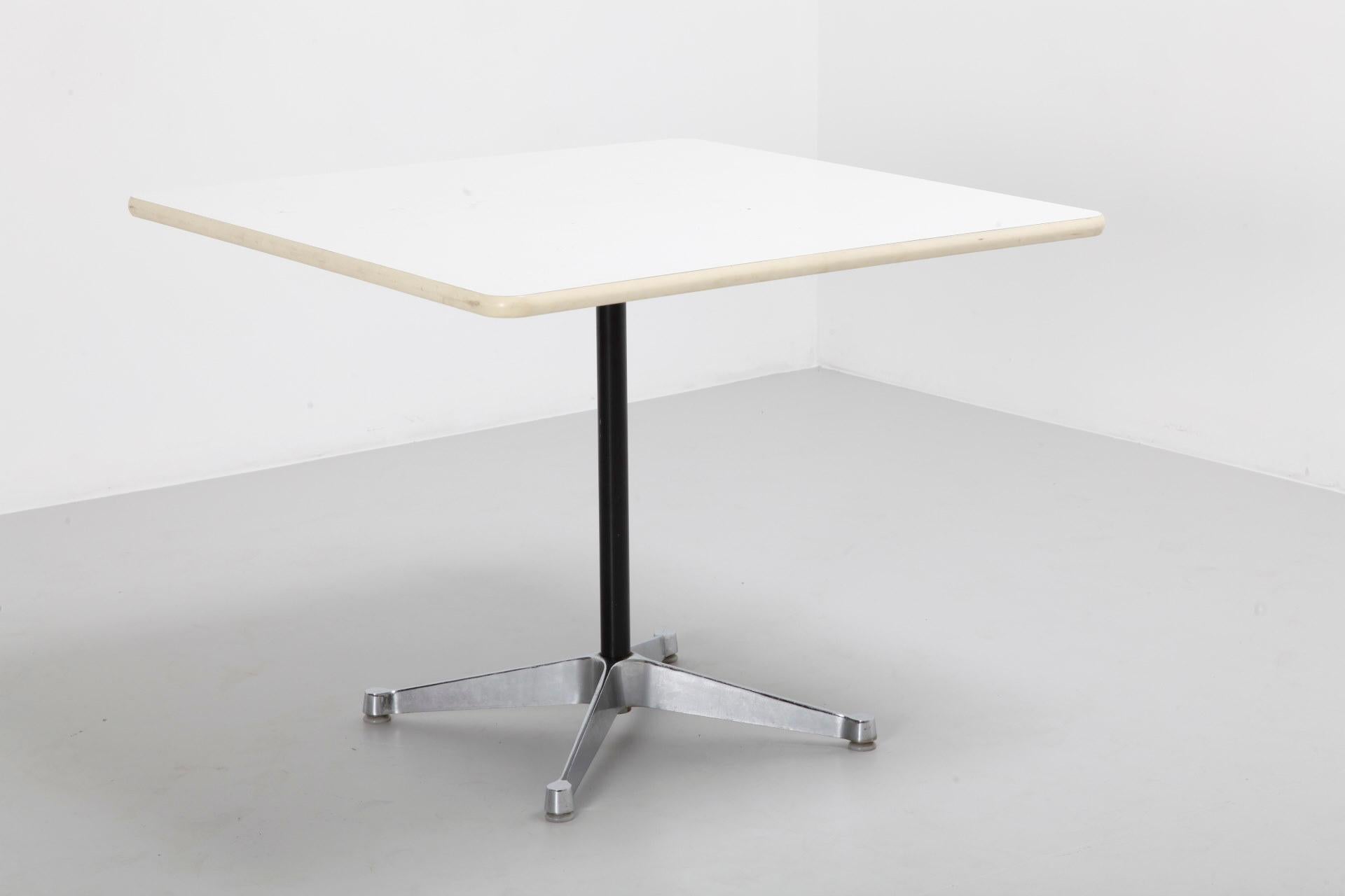 This is a Charles and Ray Eames aluminium group design side or occasional dining table for Herman Miller,
very suitable for small spaces such as dining room table or kitchen table or in group for cafe or restaurant. Set of six tables available.