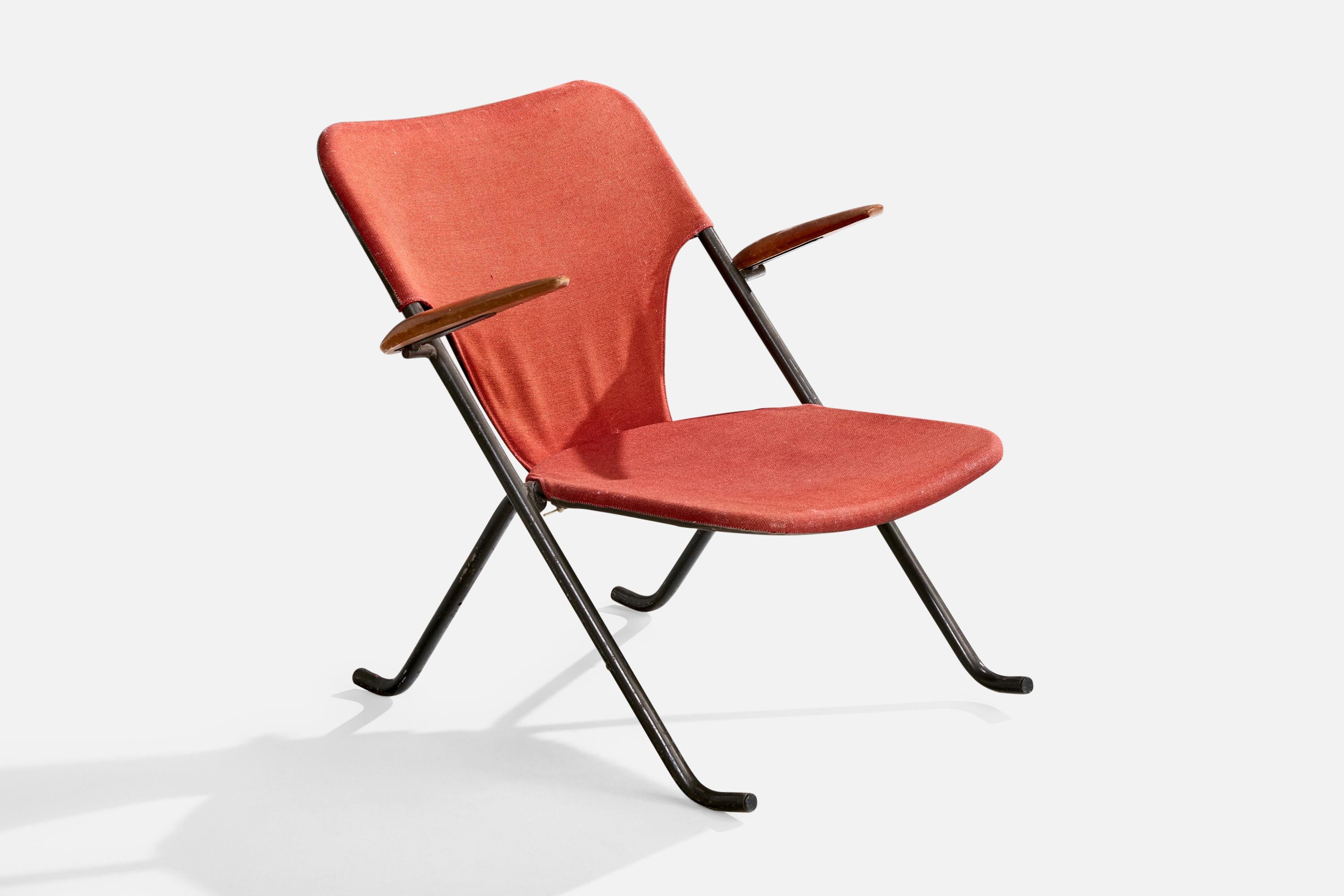 Chaise longue en teck, acier laqué noir et tissu rouge, conçue par Herman Persson et produite par Herman Persson Järn- & Trämanufaktur, Suède, c.C. 1957.

Dimensions globales (pouces) : 26.5