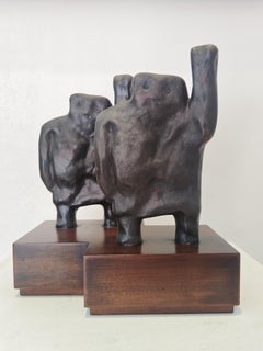 Escultura de bronce de 30 cm de altura sobre base de madera "Protesta"