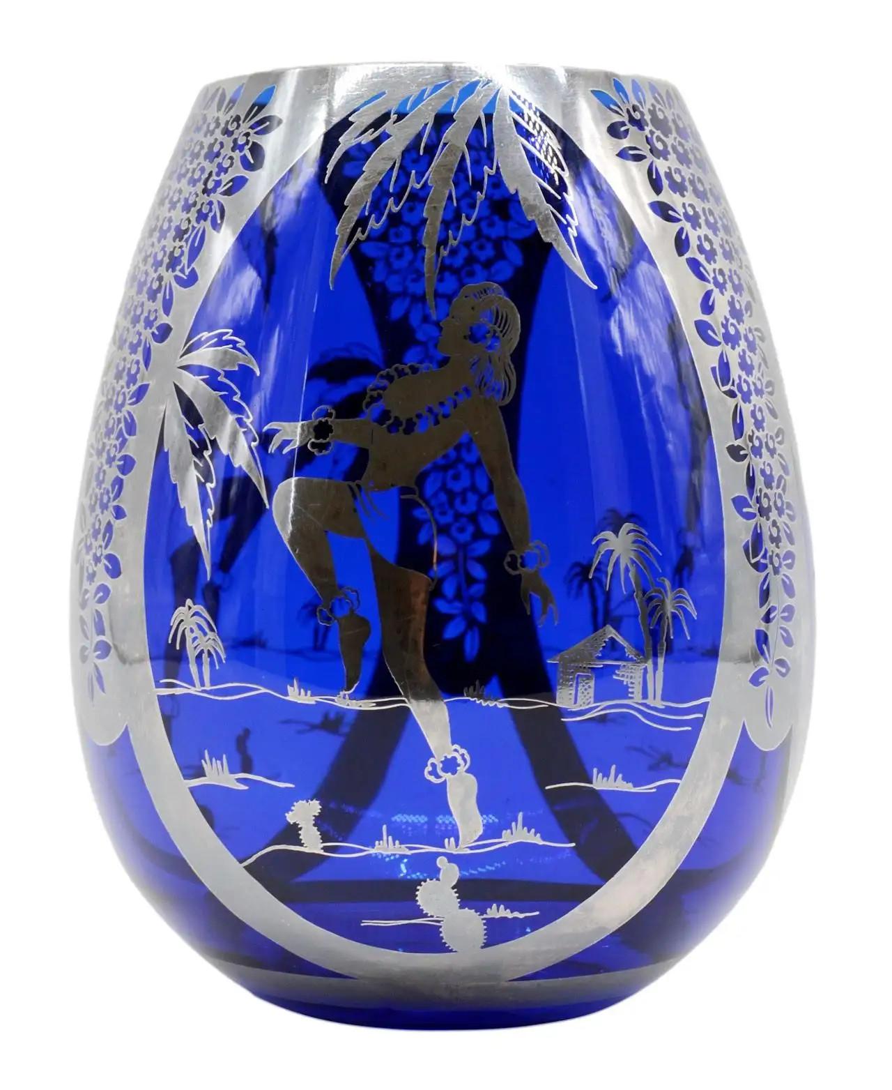 Hermann Michel French Art Deco Glass Vase, 1930 For Sale at 1stDibs