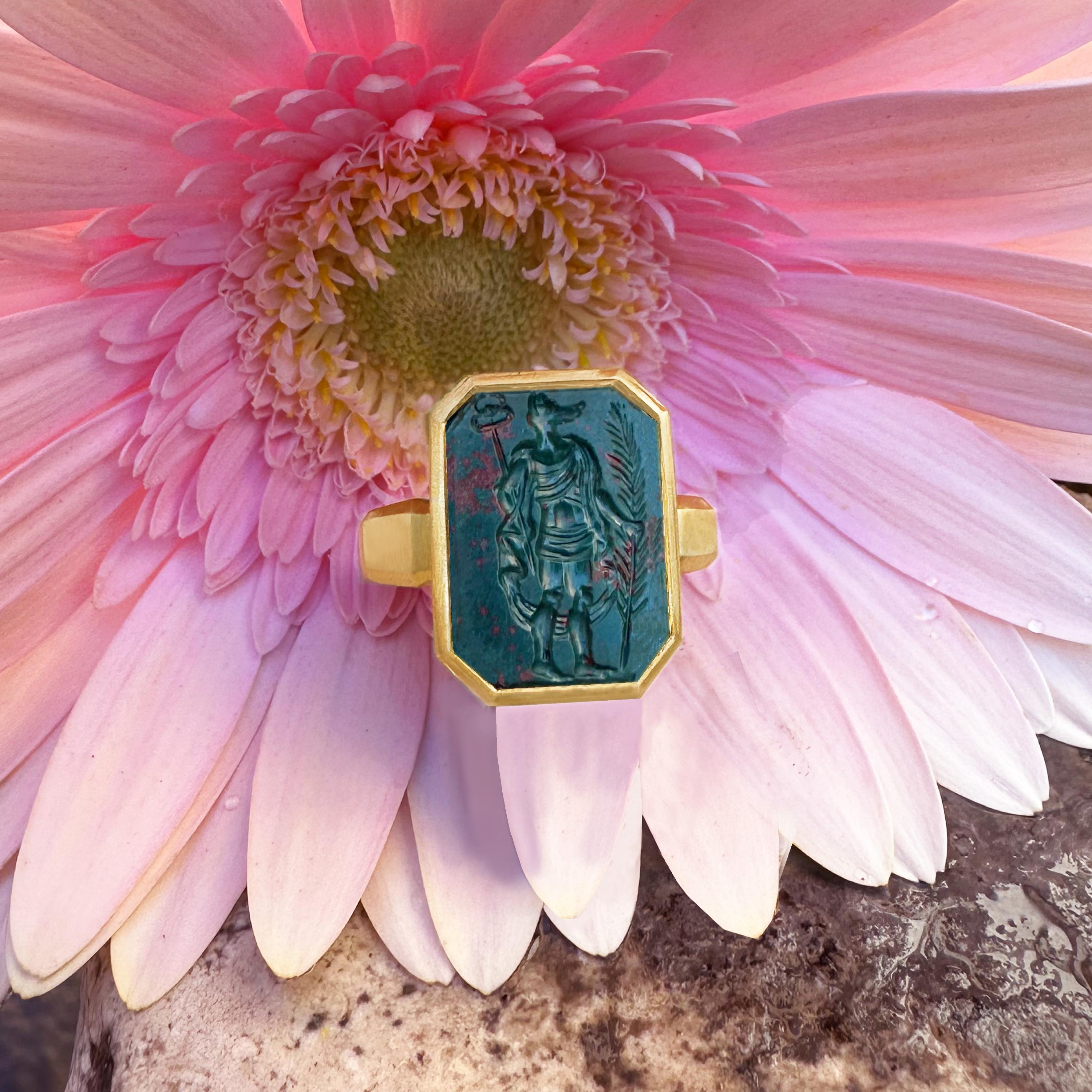 Octagon Cut HERMANUBI Ancient Roman intaglio 1st-2nd Cent. AD 18 Kt Gold ring