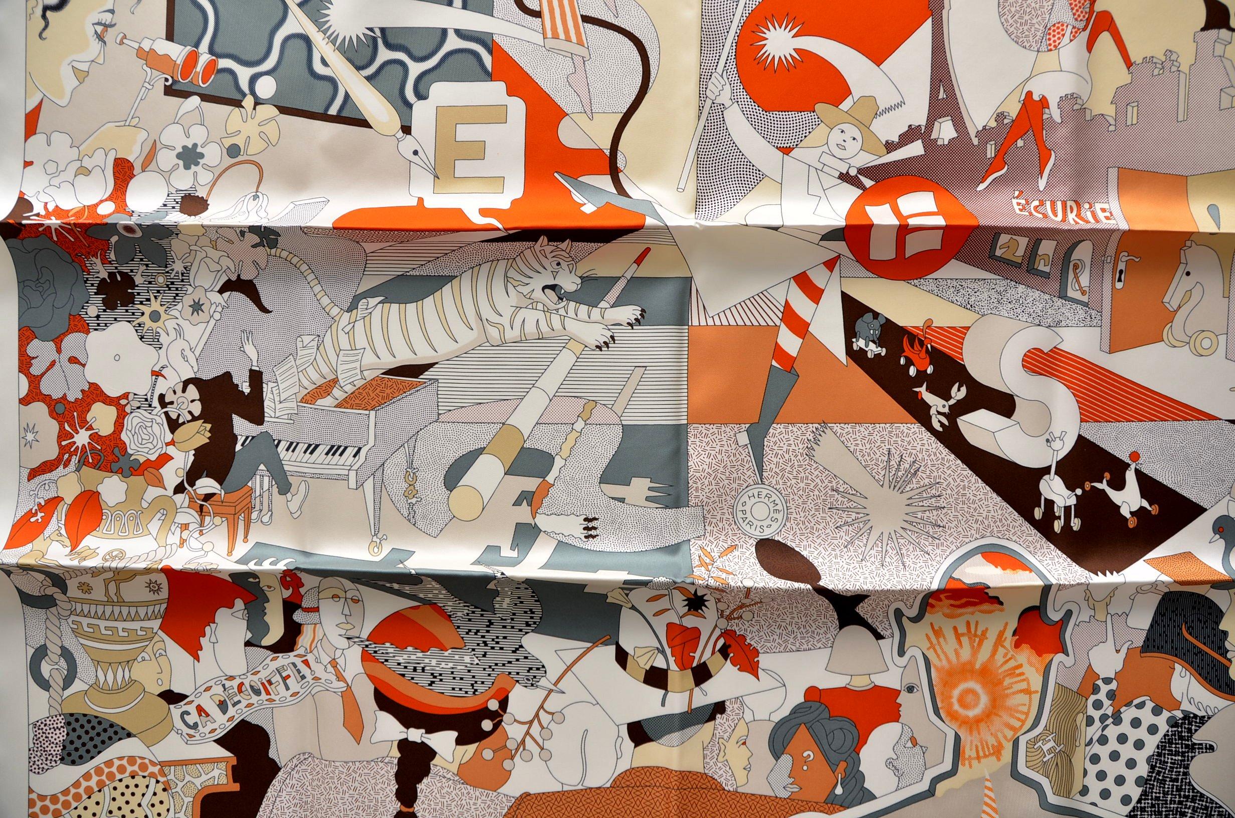 Herme Sciarpa in seta 90 CM CA DECOIFFE HG/BLANC/GRIS/ORANGE   NUOVO In condizioni Nuovo in vendita a New York, NY
