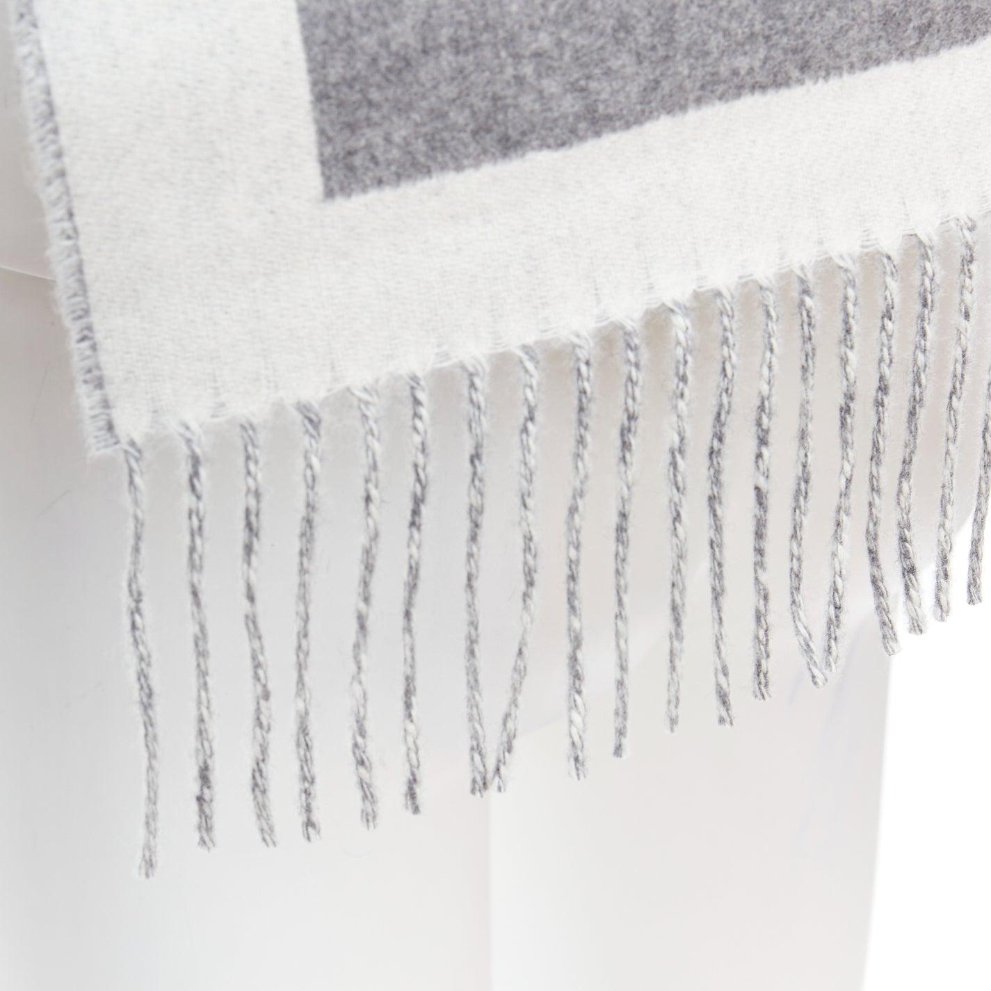 HERMES 100% cashmere abstract horse head fringe wool scarf For Sale 2