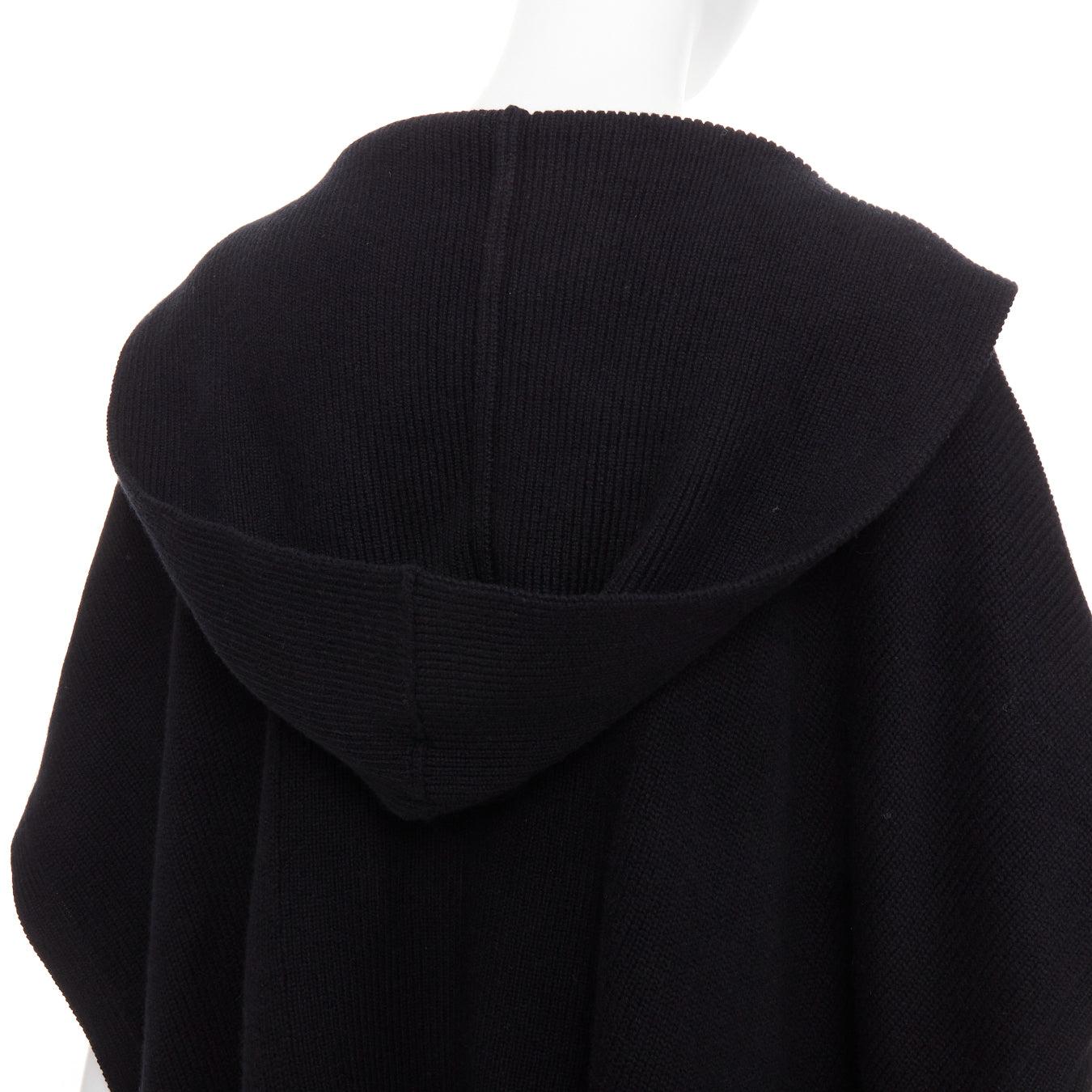 HERMES 100% Kaschmir schwarzer rechteckiger Poncho mit Kapuze Strickmantel TU im Angebot 3