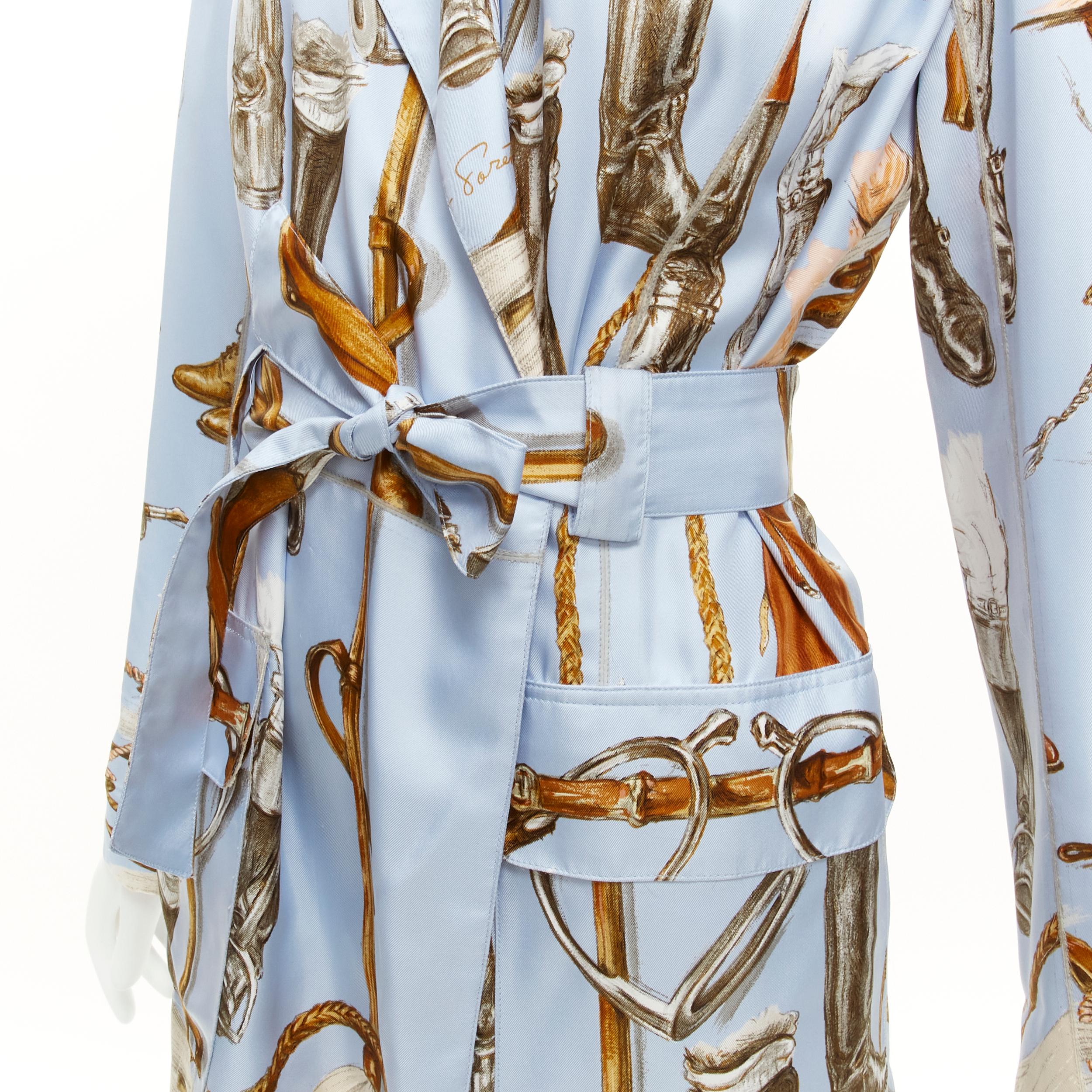 HERMES 100% silk light blue Equestrian boot hat print belted robe jacket FR40 L
Reference: TGAS/D00056
Brand: Hermes
Material: Silk
Color: Blue, Brown
Pattern: Photographic Print
Closure: Belt
Lining: Blue Fabric
Made in: