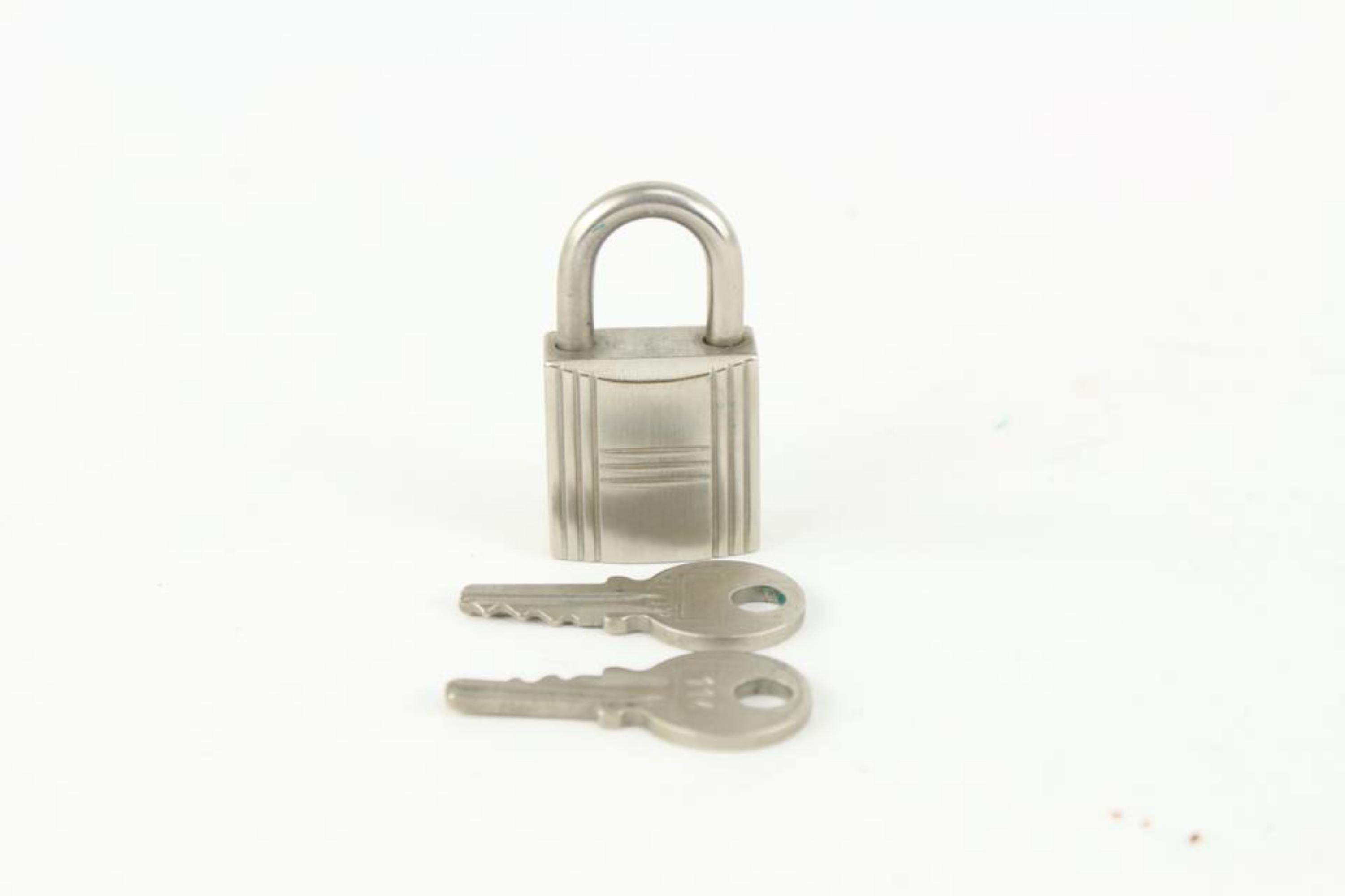 Hermès #114 Silver Matte Brushed Cadena Padlock Key Set Lock Bag Charm 129h15 6