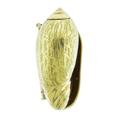 Hermes 18 Karat Gold Seashell Brooch