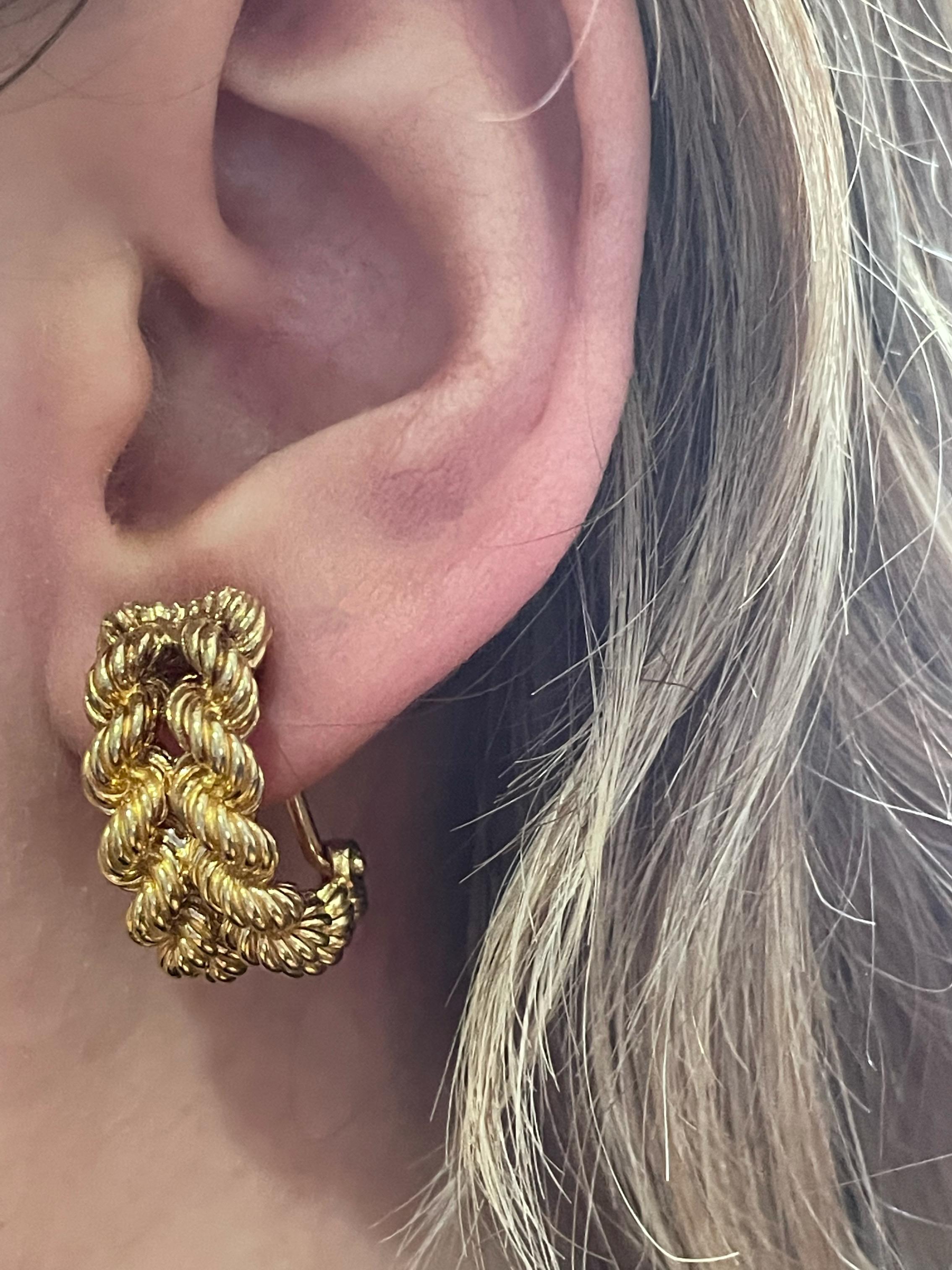 Hermès Boucles d'oreilles en or jaune 18 carats, Circa 1960 Bon état - En vente à London, GB