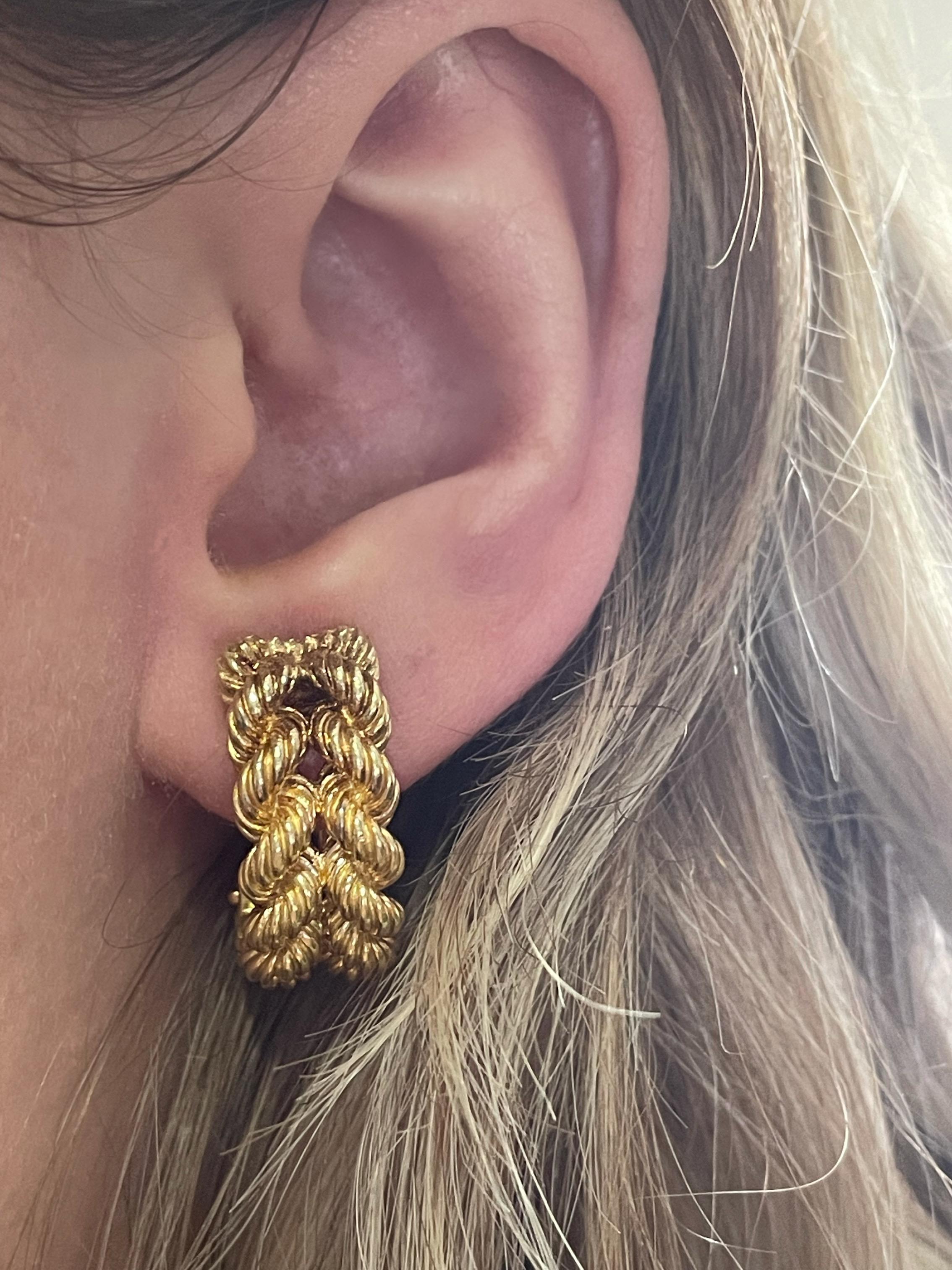 Hermès 18 Karat Yellow Gold Rope Twist Hoop Earrings, Circa 1960 In Good Condition For Sale In London, GB