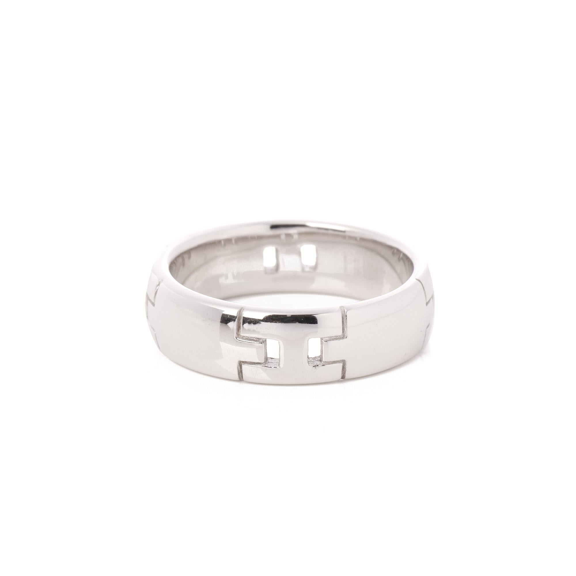 Contemporaneo Hermès 18ct White Gold Hercules Band Ring in vendita