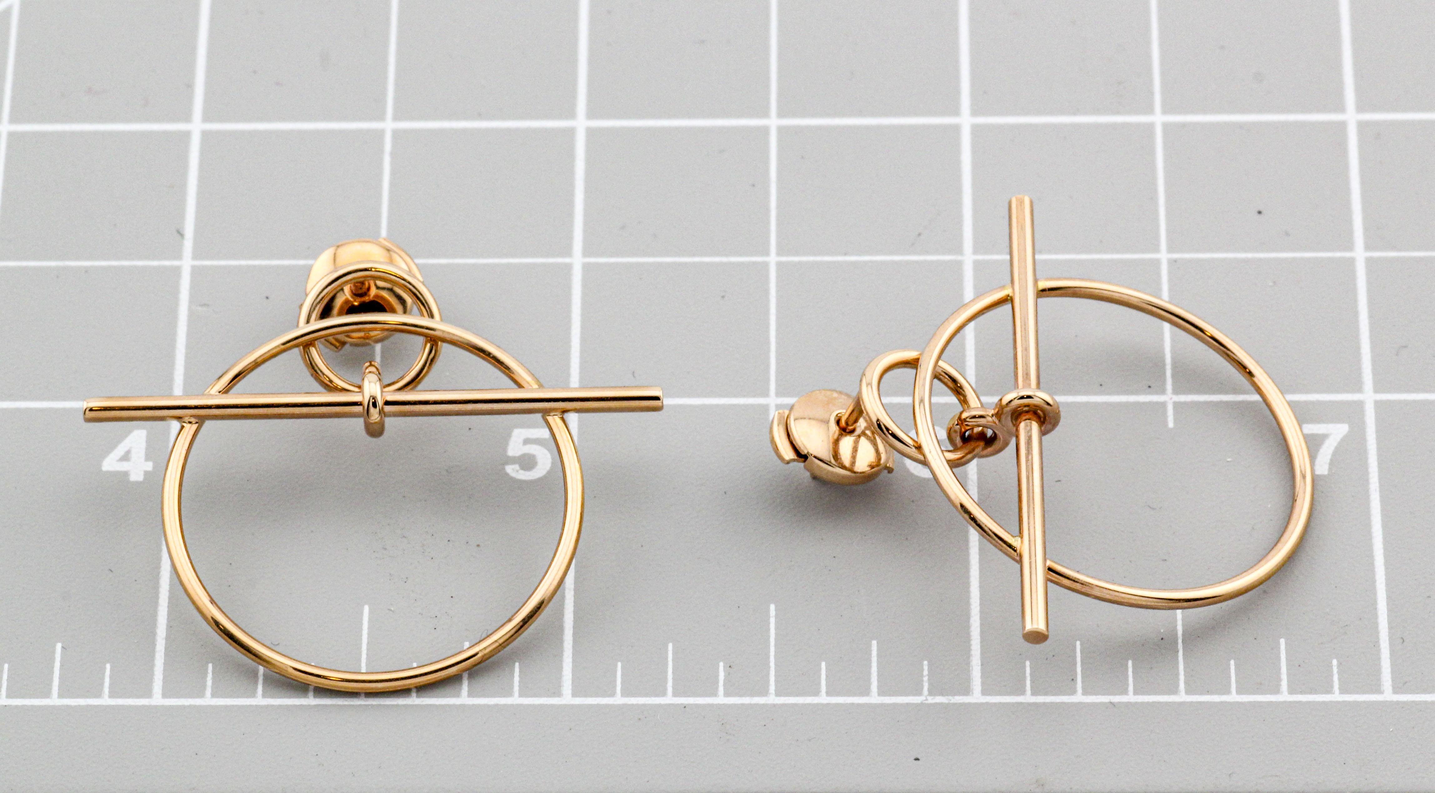 Contemporary Hermes 18k Rose Gold Small Hoop Stud Earrings For Sale