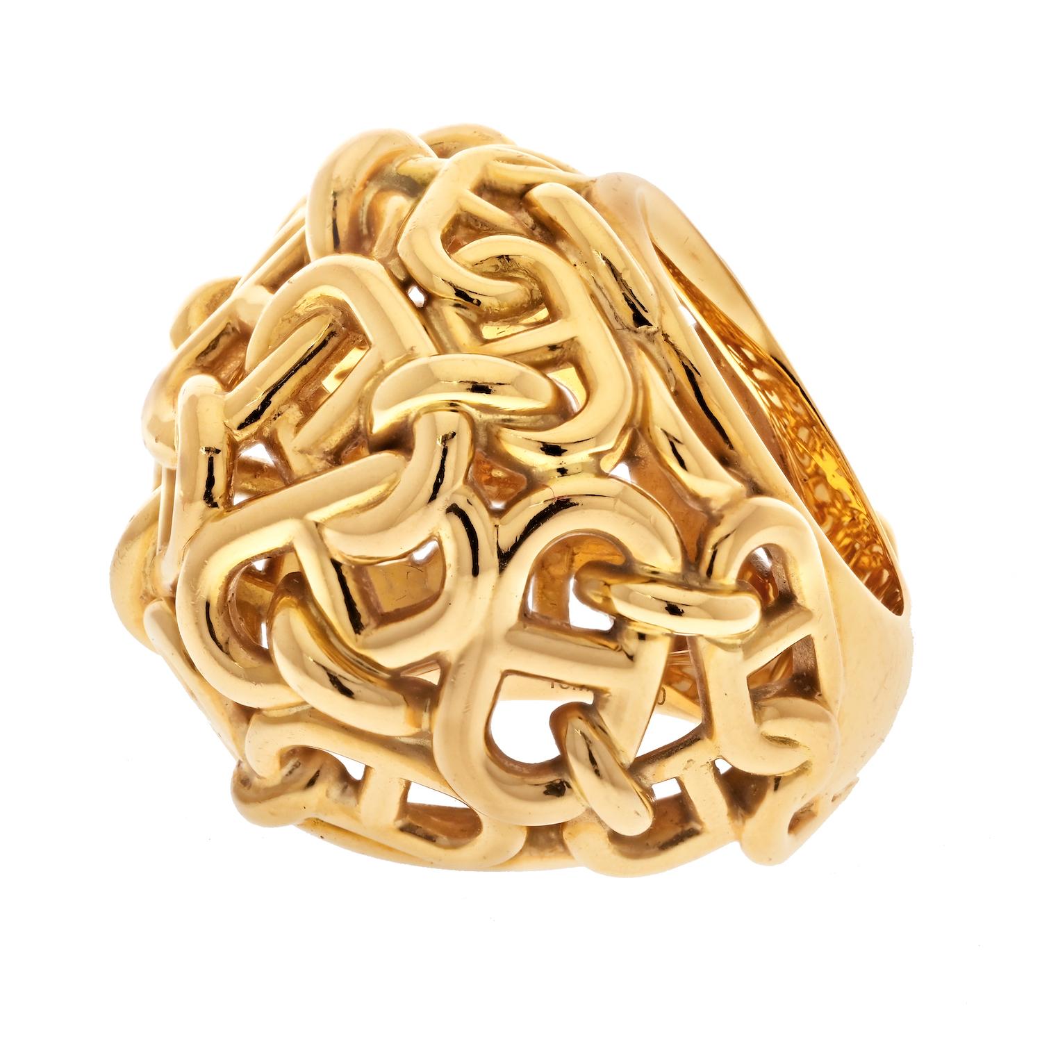 De las mujeres Hermes 18K Yellow Gold Chaîne d'Ancre Dome Cocktail Ring en venta