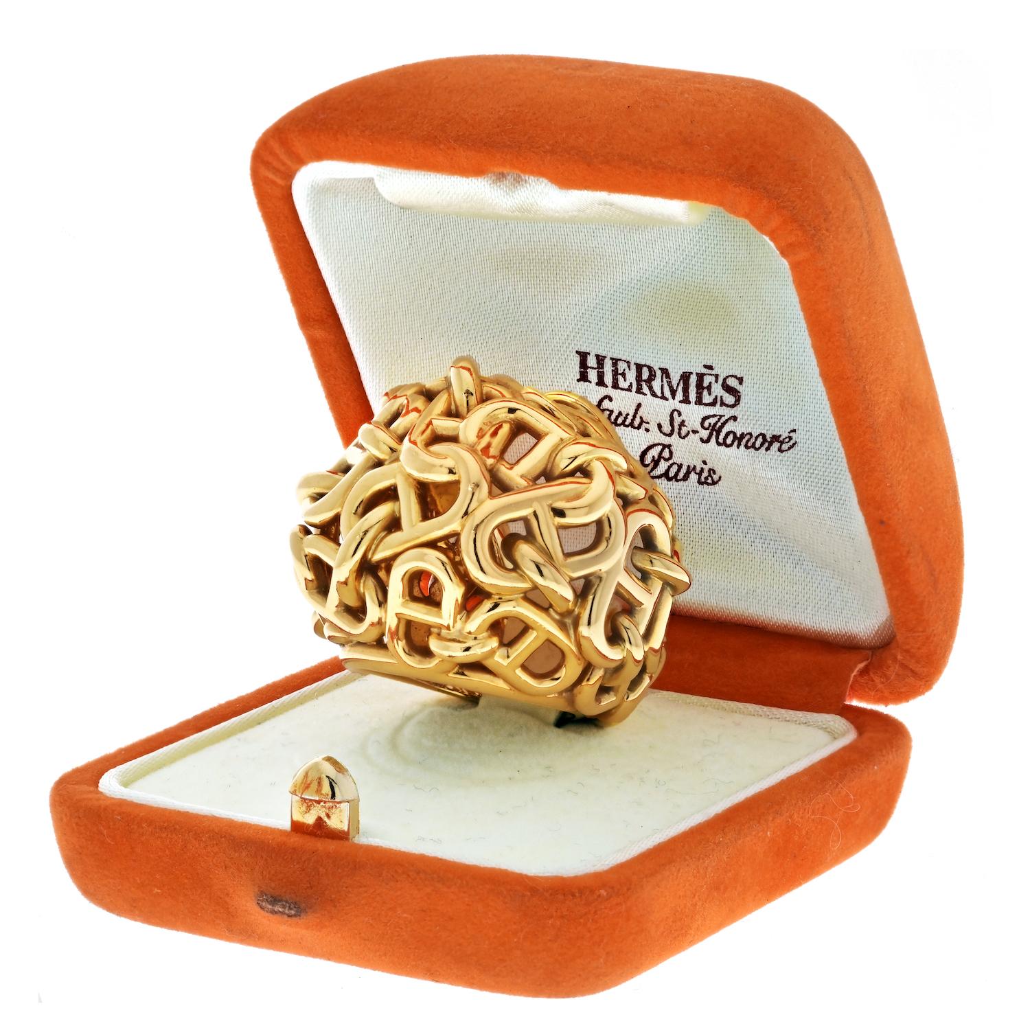 Modern Hermes 18K Yellow Gold Chaîne d'Ancre Dome Cocktail Ring For Sale