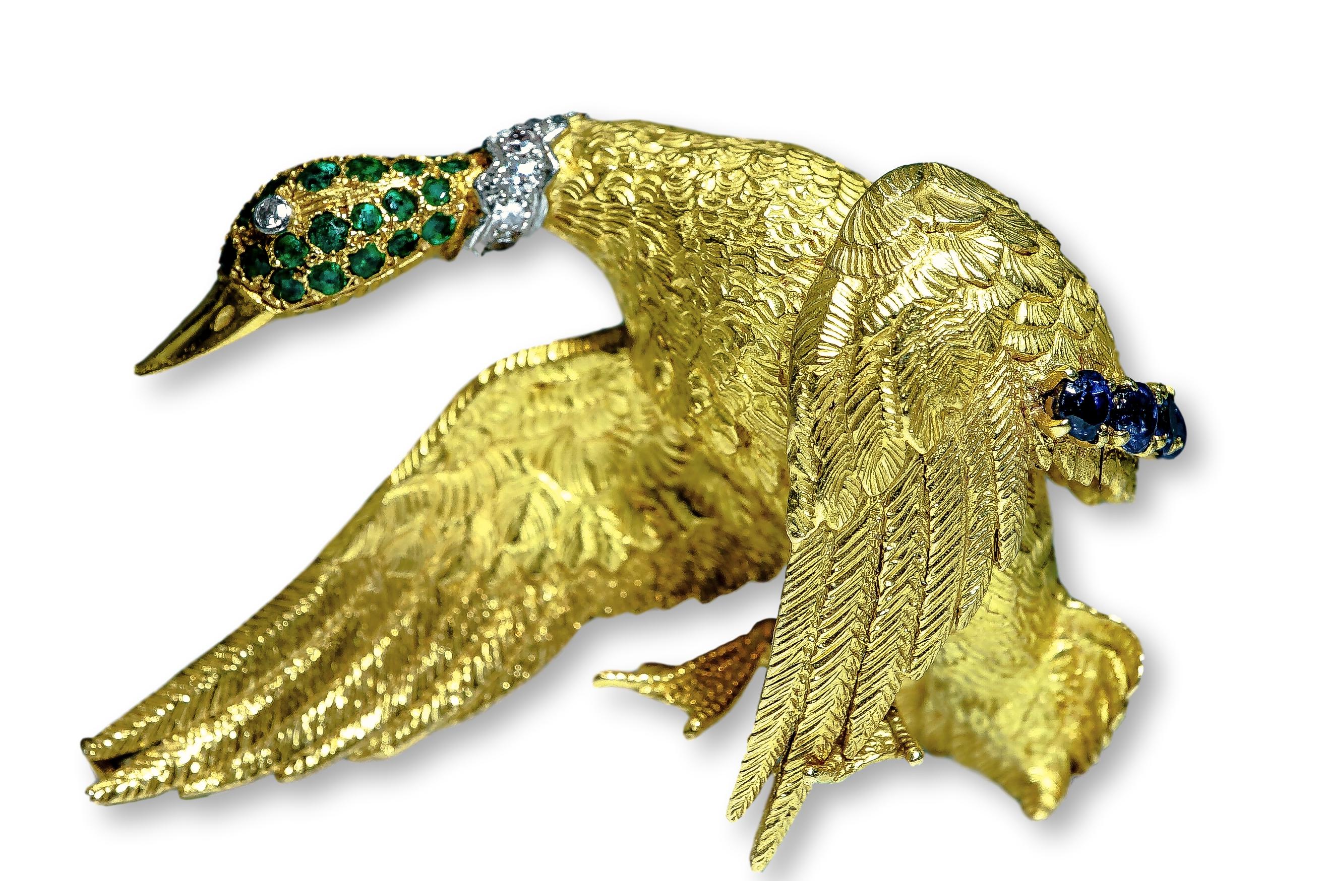 Contemporary Hermes 18 Karat Yellow Gold Emerald Sapphire and Diamond Bird Brooch