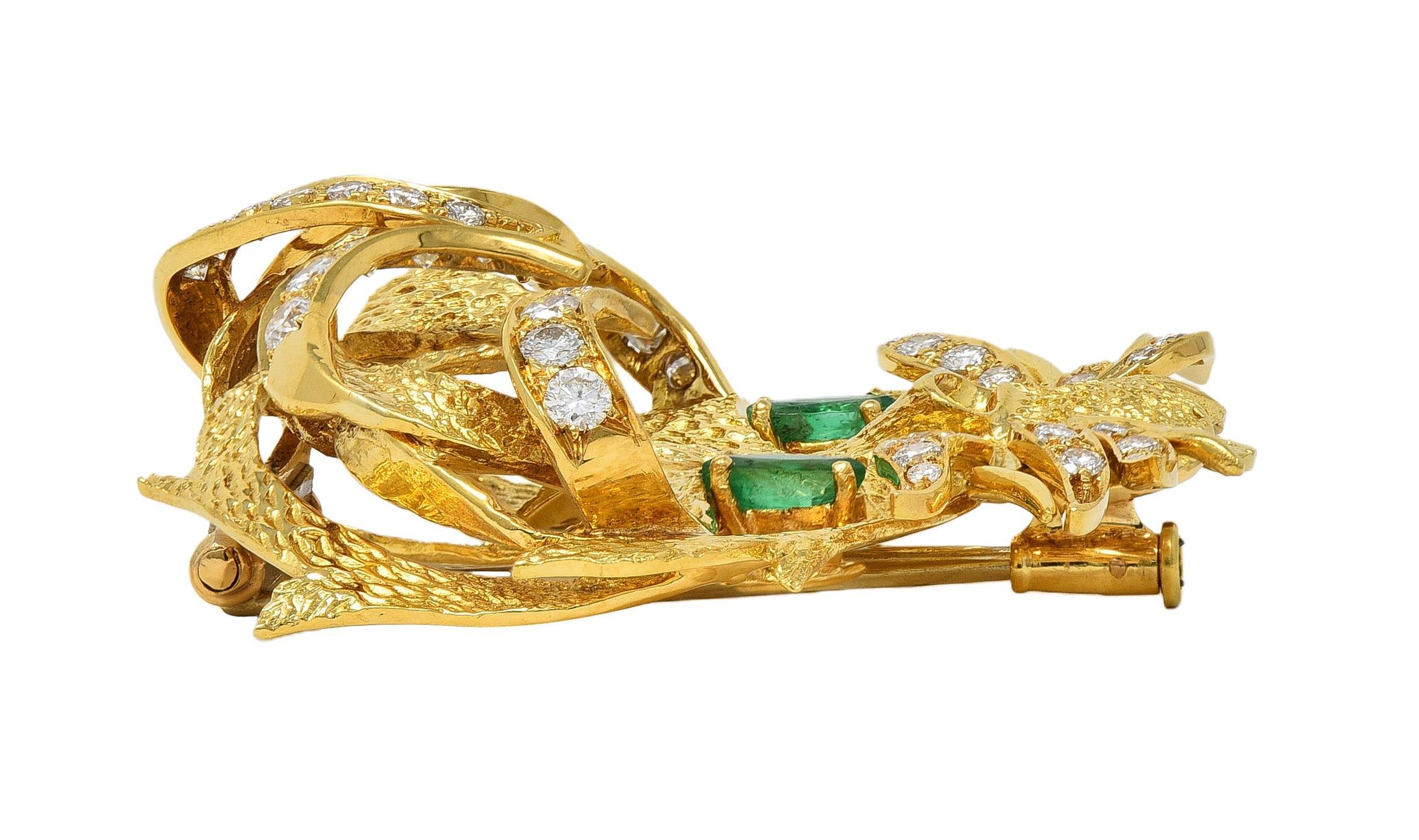 Hermès 1960's Emerald Diamond 18 Karat Yellow Gold Vintage Mistigri Cat Brooch en vente 4