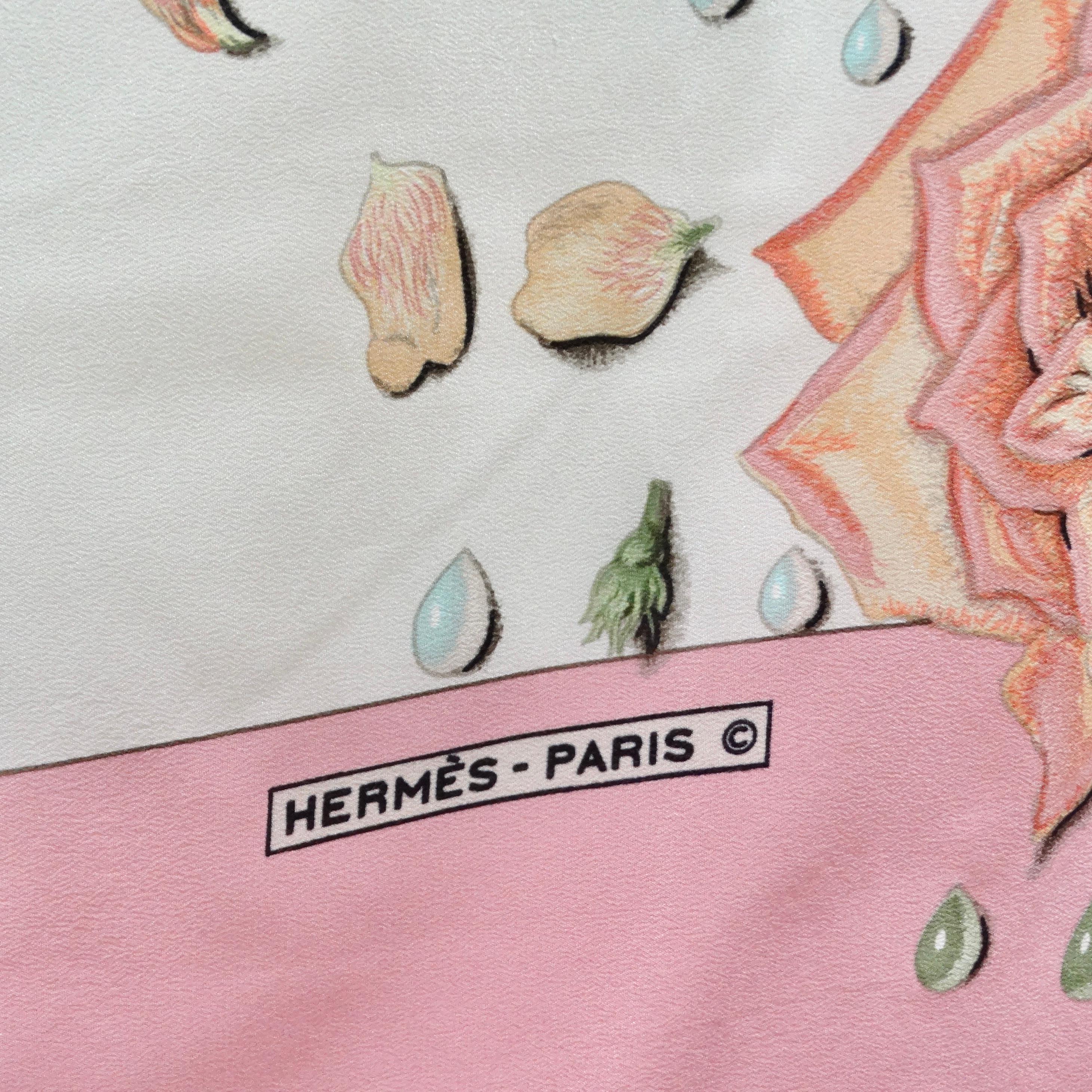 Voici le châle en soie Hermes 1960s La Rosee, une pièce vraiment exquise et rare qui incarne l'élégance et le luxe intemporels d'Hermes. Confectionné dans la soie la plus fine, ce châle arbore l'imprimé floral emblématique de La Rosee, qui