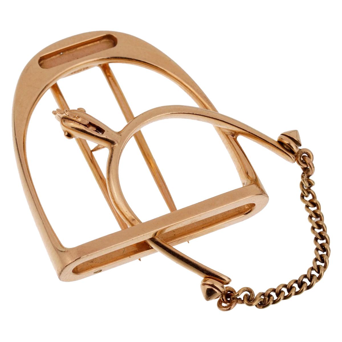 Hermès 1960s Stirrup Yellow Gold Brooch For Sale