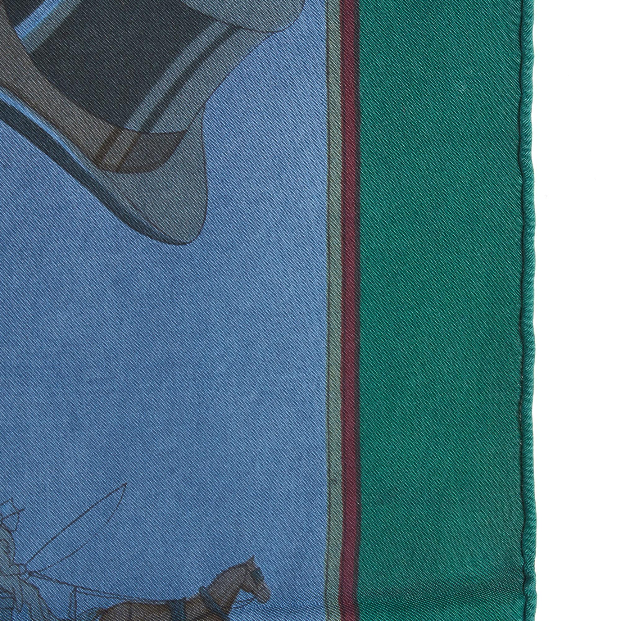 Hermès 1965 Foulard Carre 90 Les Fiacres Bufanda de sarga de seda teñida azul Hermes en Bueno estado para la venta en PARIS, FR