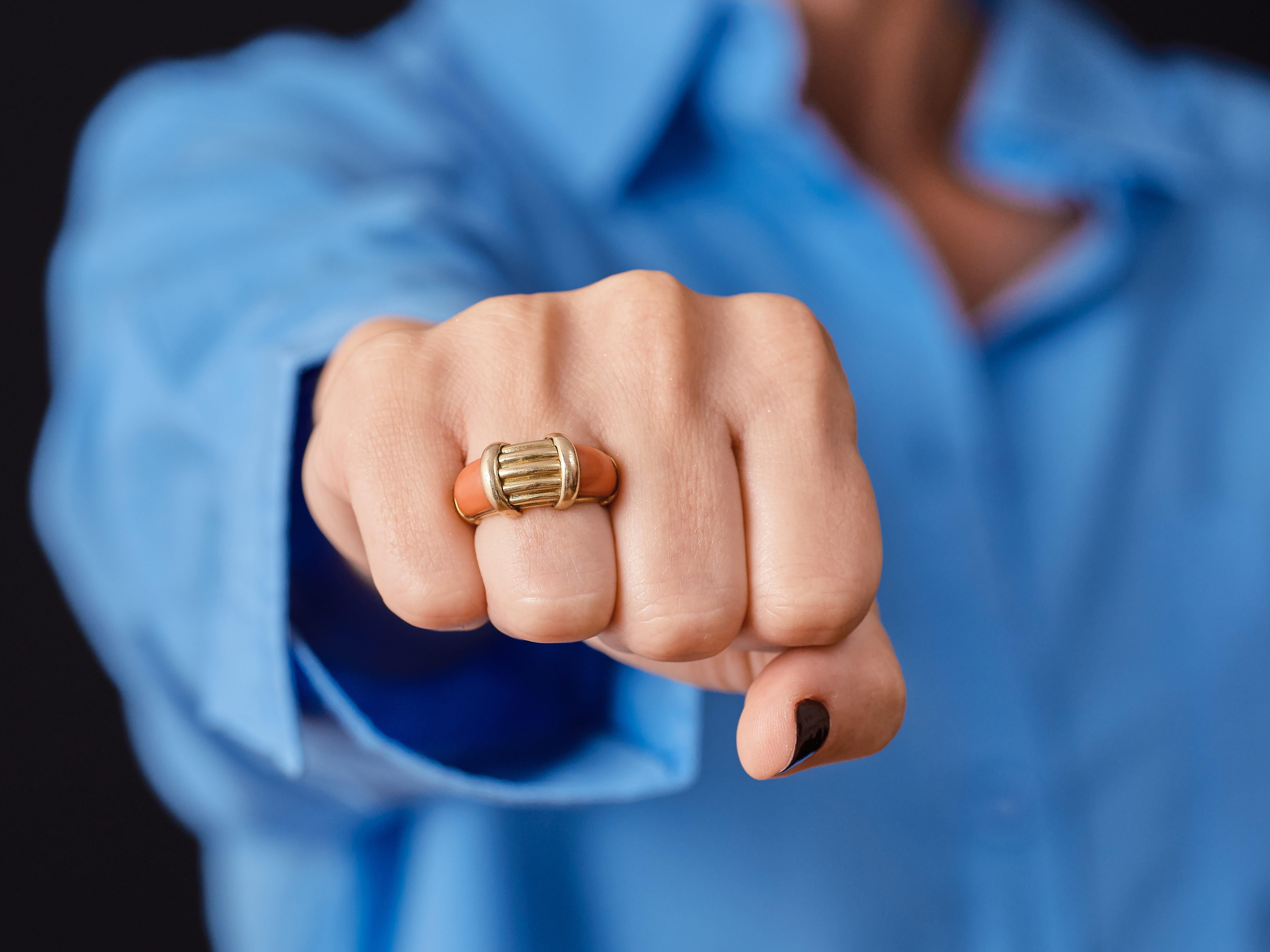 Modern Hermès 1970s yellow gold and coral ring For Sale