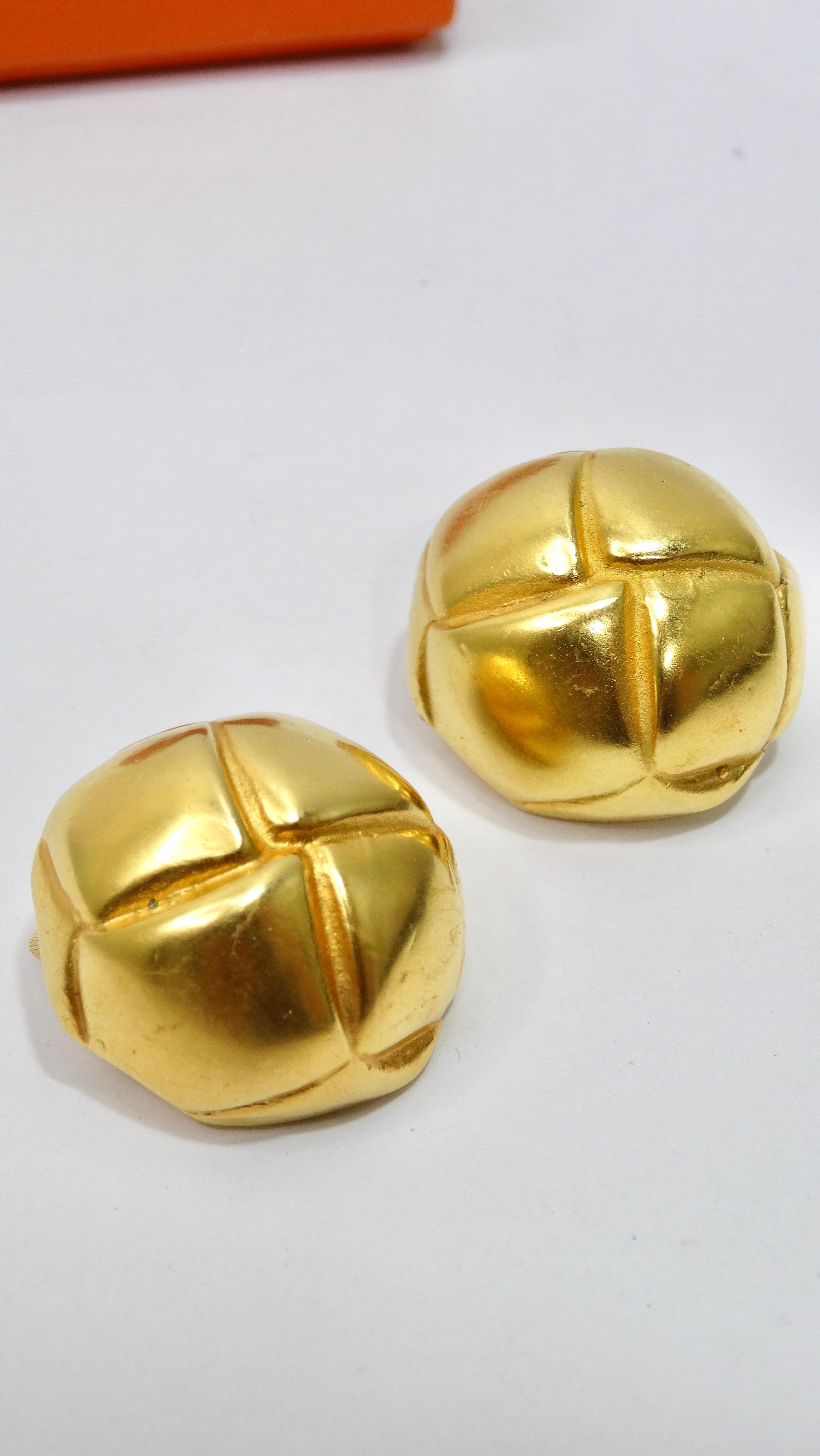 Hermès 1980's Gold Quilted Clip-On Earrings In Excellent Condition In Scottsdale, AZ