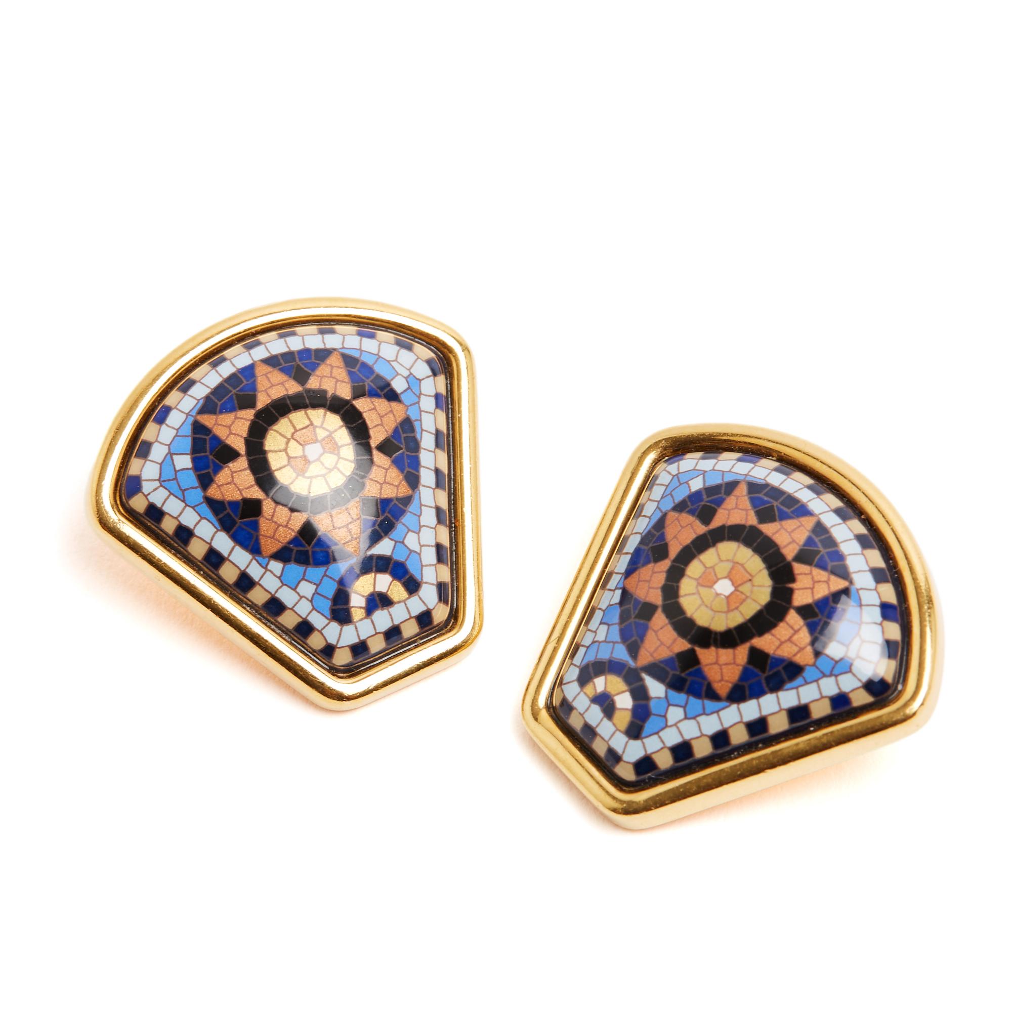 Art Déco Hermès 1990s Boucles Clips Email Imprime Sun Mosaic Clip on orecchini Hermes in vendita