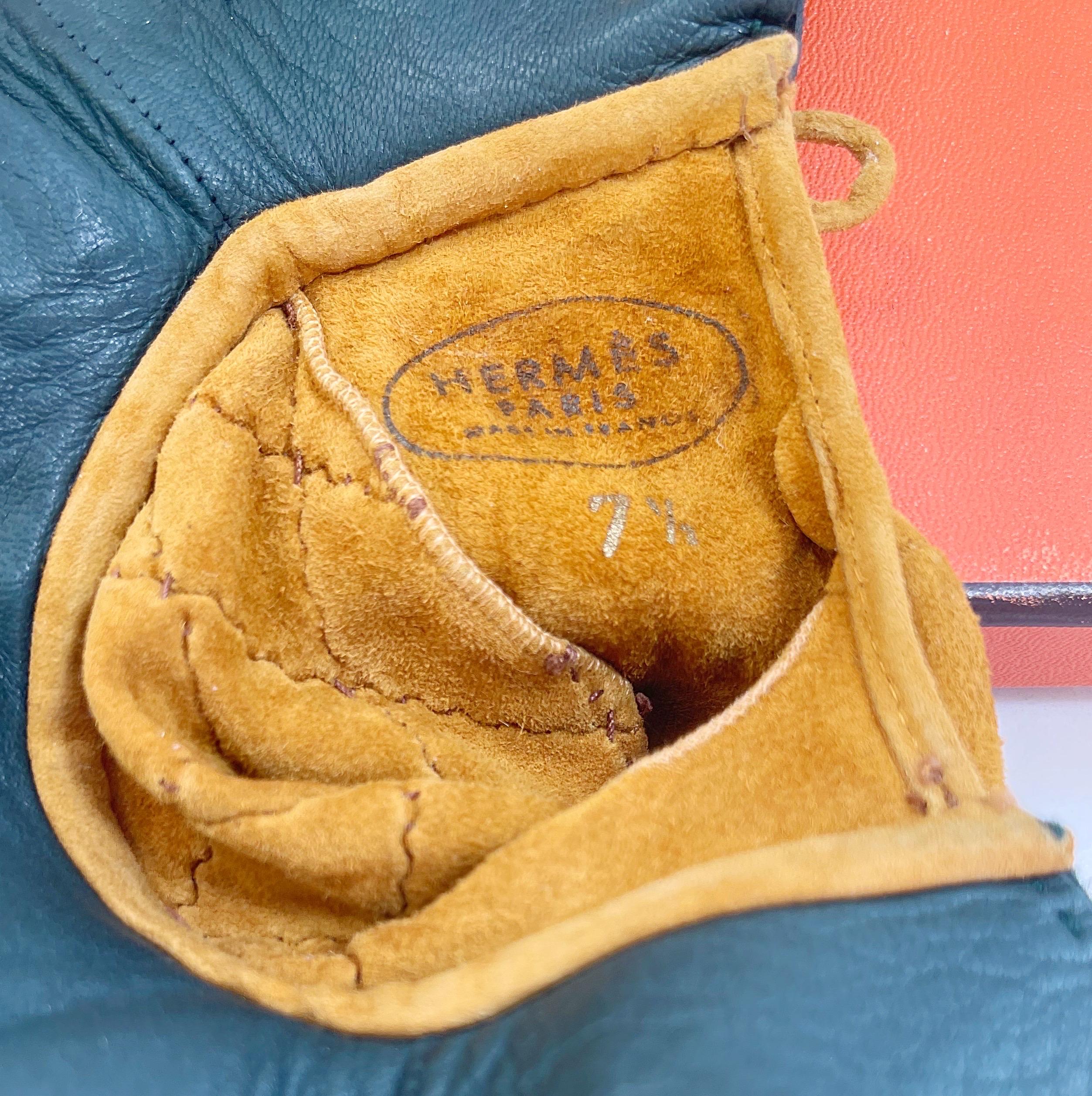 Orange Hermès 1990s Vintage Pineapple Novelty Suede Leather Size 7.5 90s Gloves For Sale