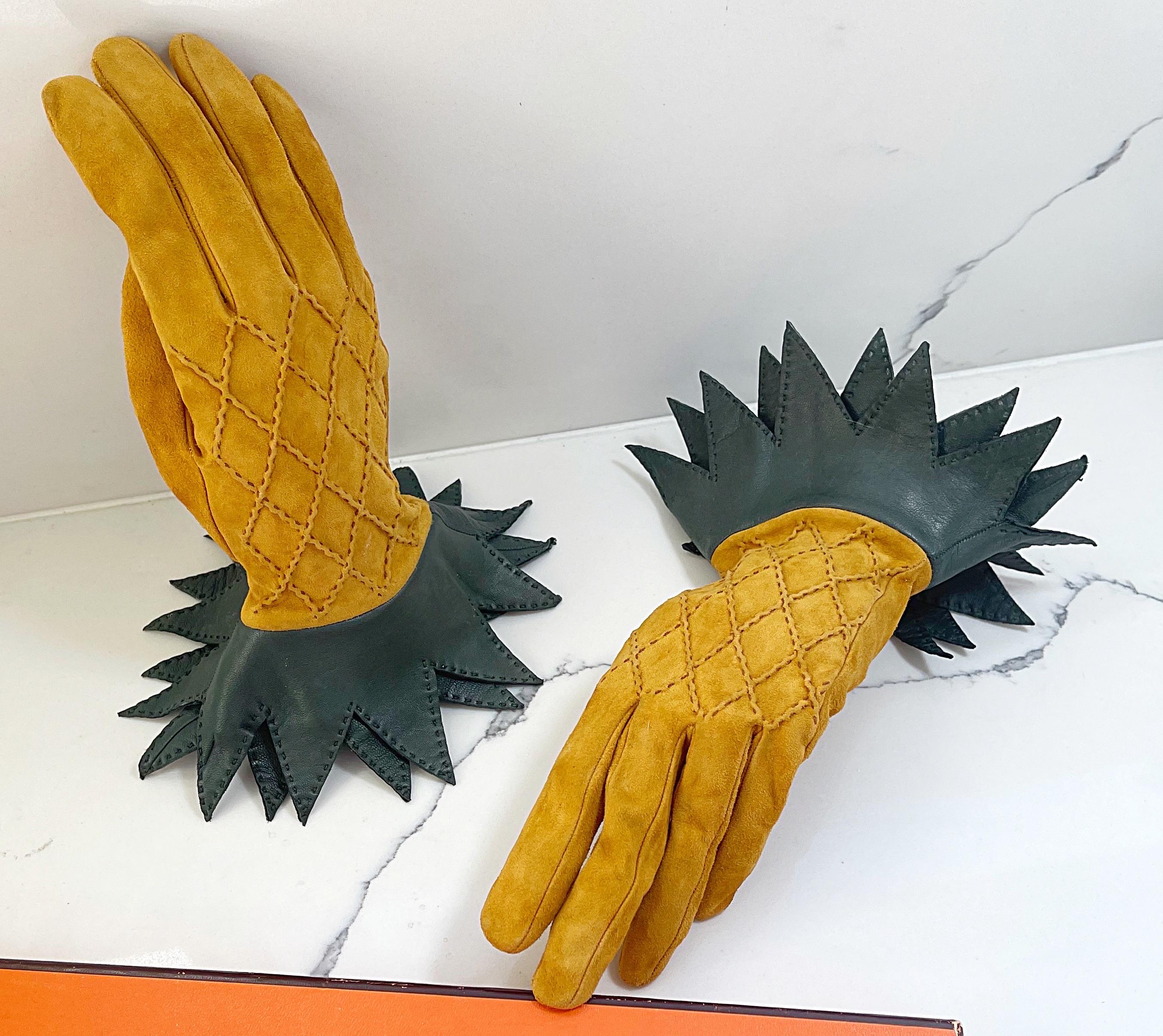 Women's Hermès 1990s Vintage Pineapple Novelty Suede Leather Size 7.5 90s Gloves For Sale
