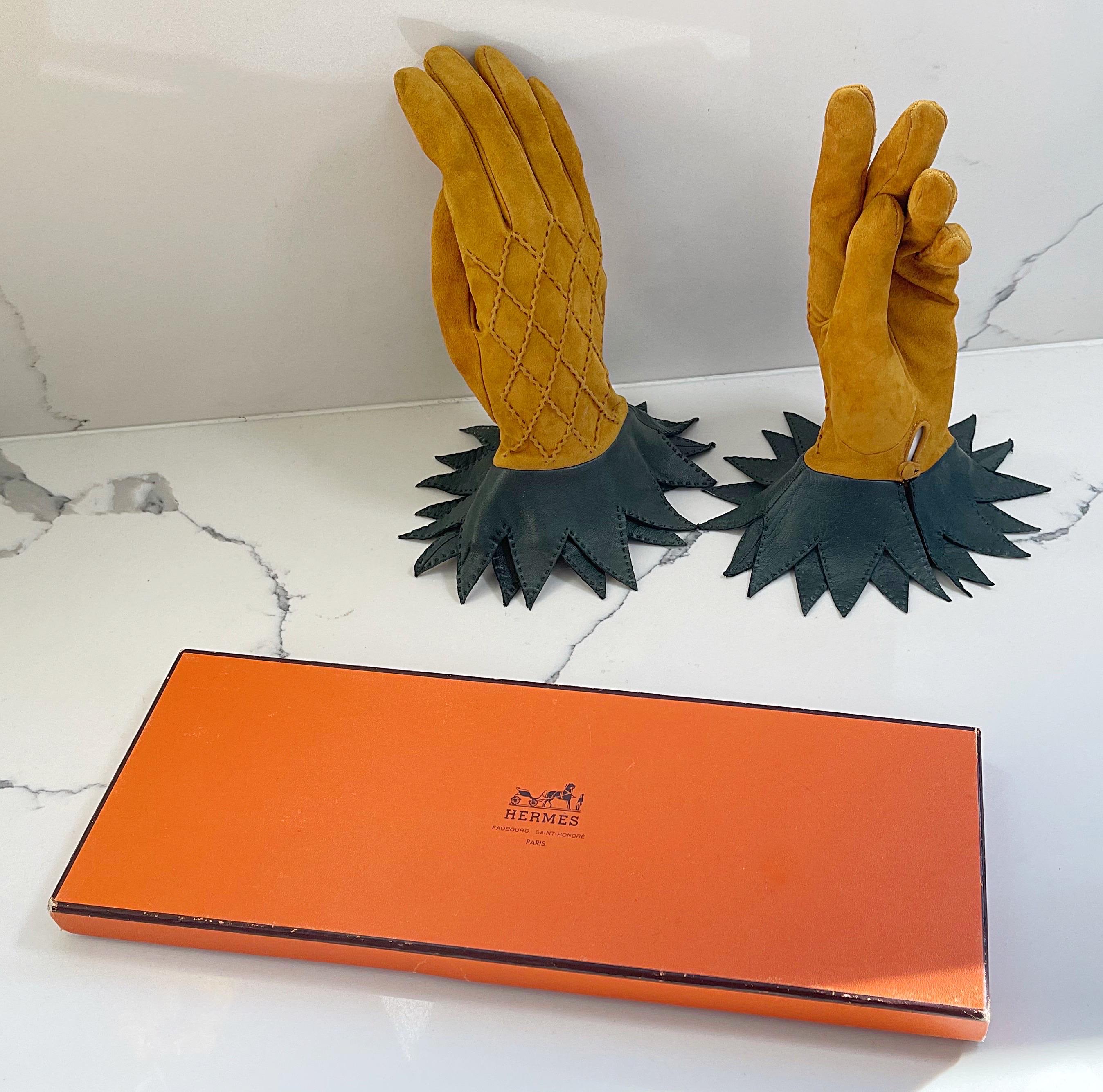 Hermès 1990s Vintage Pineapple Novelty Suede Leather Size 7.5 90s Gloves For Sale 1