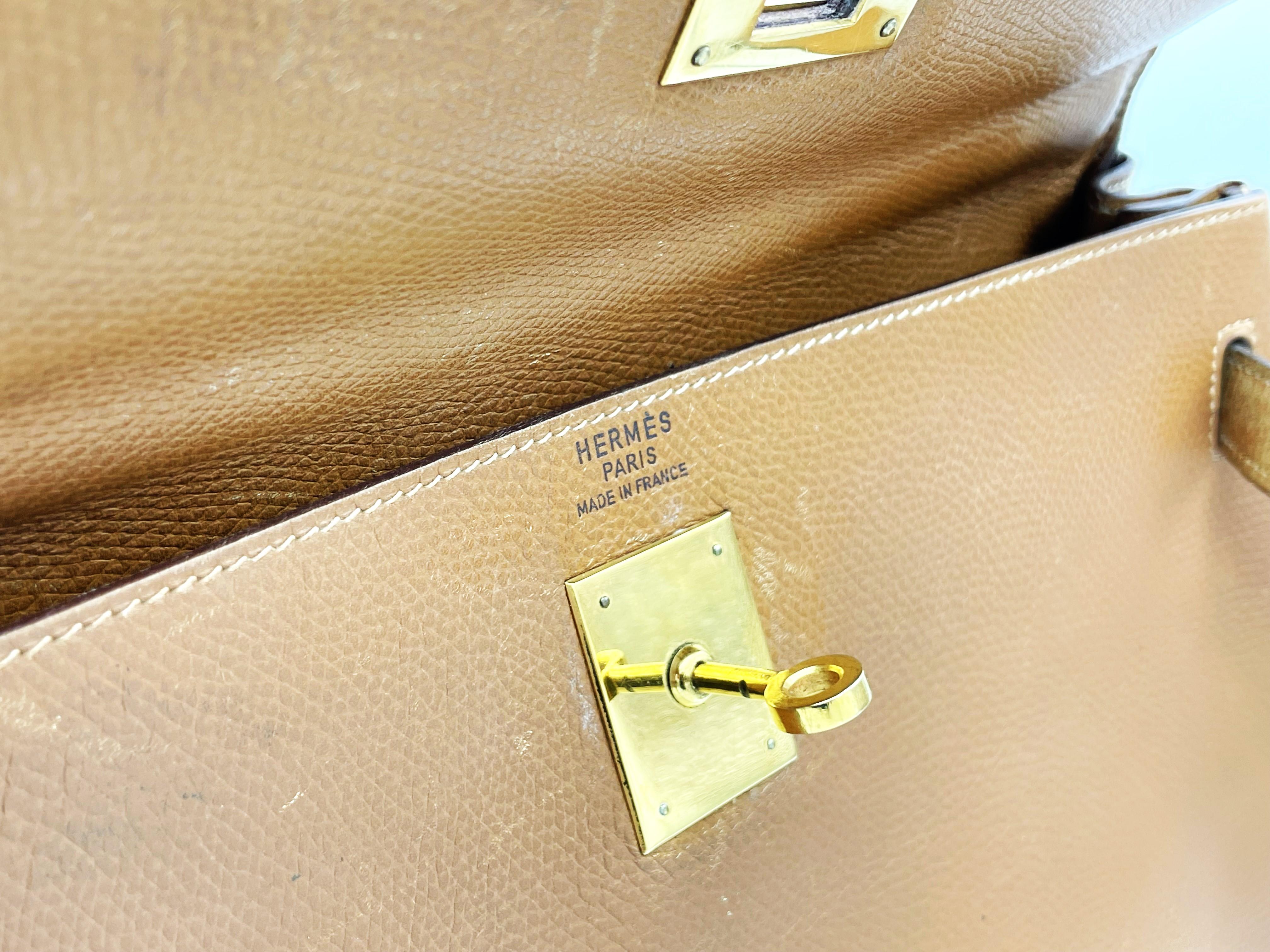 HERMÉS 2 way Kelly bag, Retourne,  32cm, Courchevel  Leather gold, 1982 - L   For Sale 6
