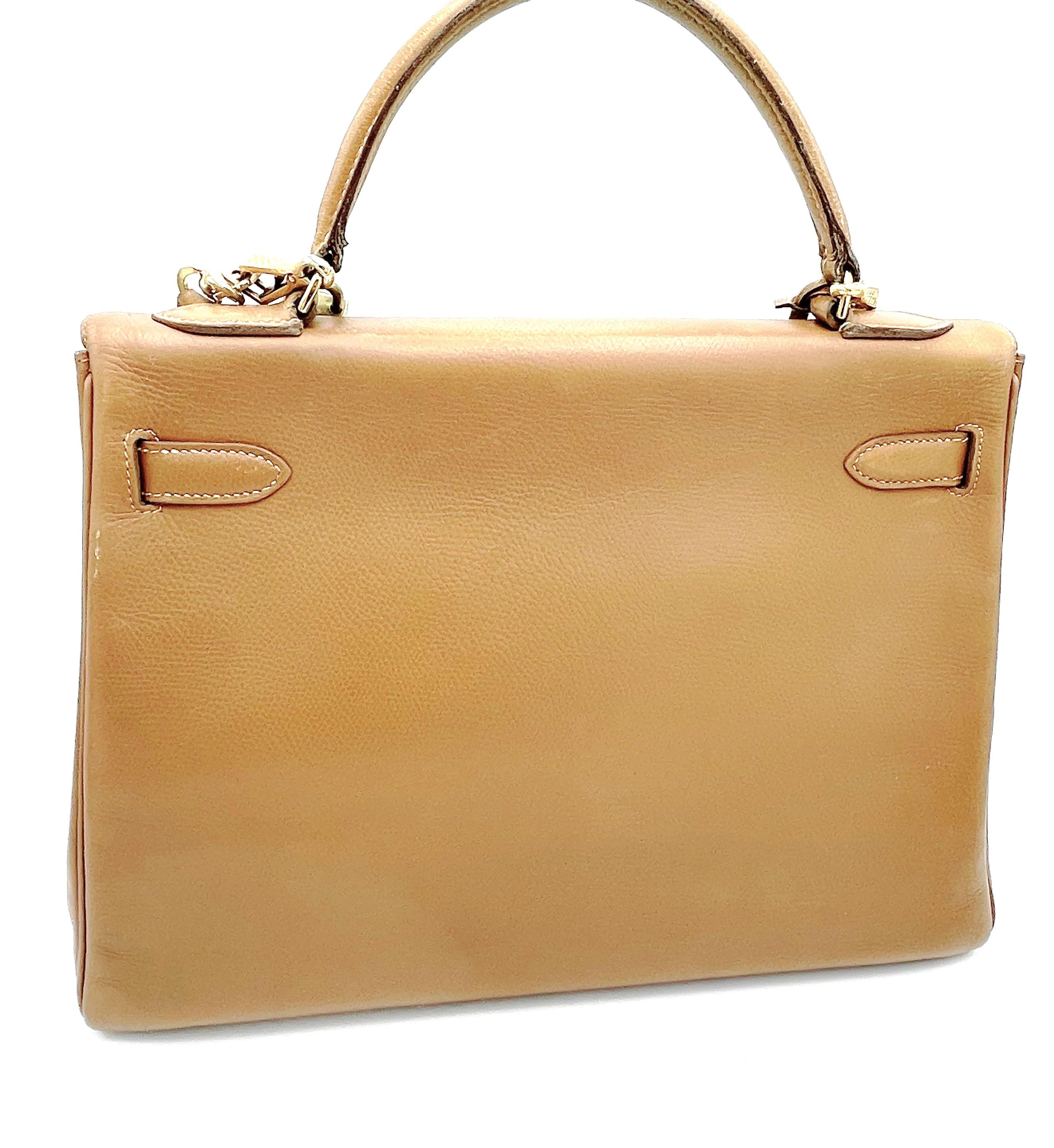 HERMÉS 2 way Kelly bag, Retourne,  32cm, Courchevel  Leather gold, 1982 - L   In Good Condition For Sale In Stuttgart, DE