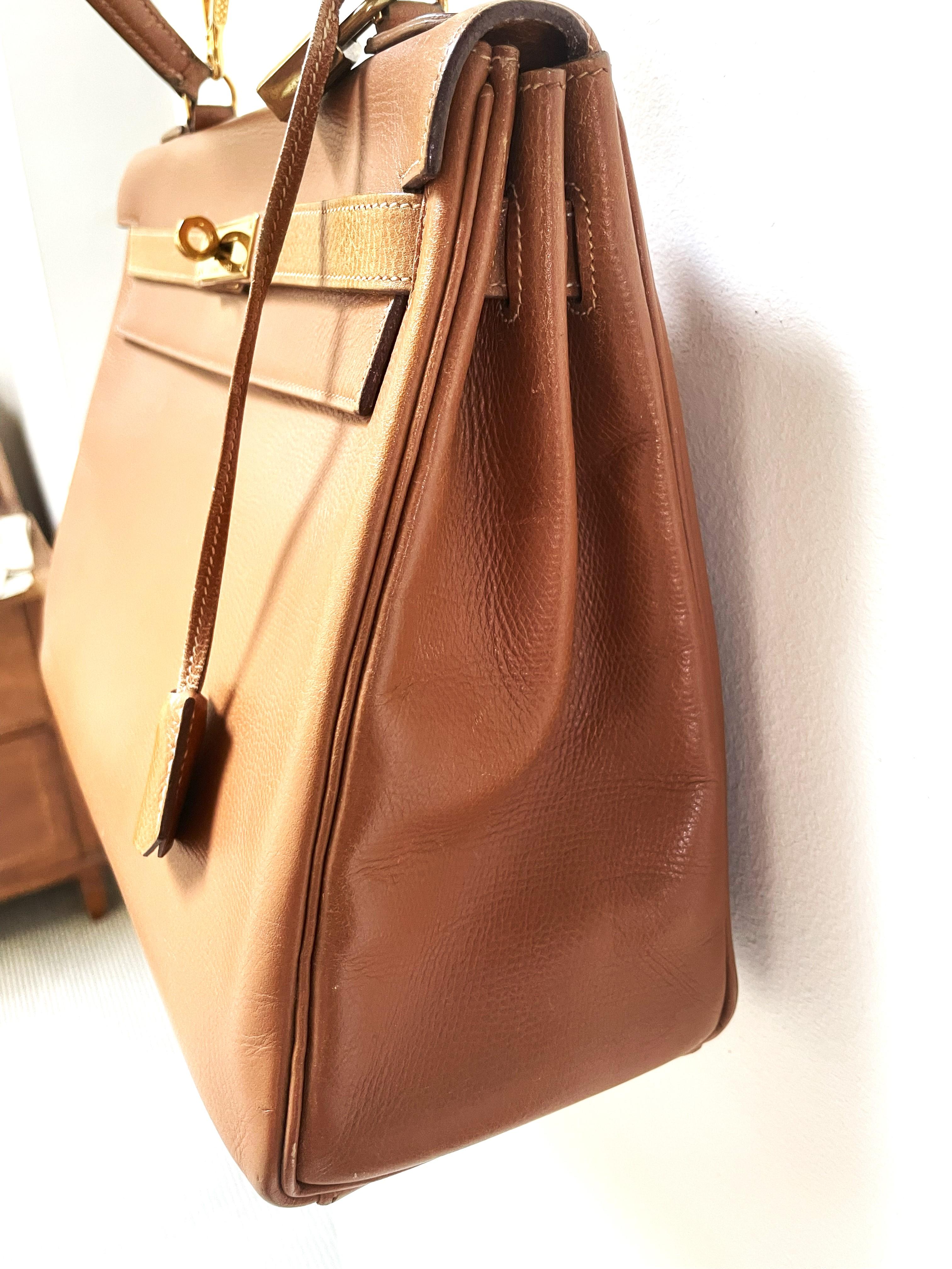 HERMÉS 2 way Kelly bag, Retourne,  32cm, Courchevel  Leather gold, 1982 - L 9