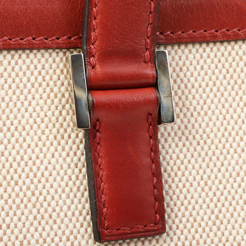 Hermes 2001 Made Escapada Natural/Rouge Top Handle Bag Vif 10