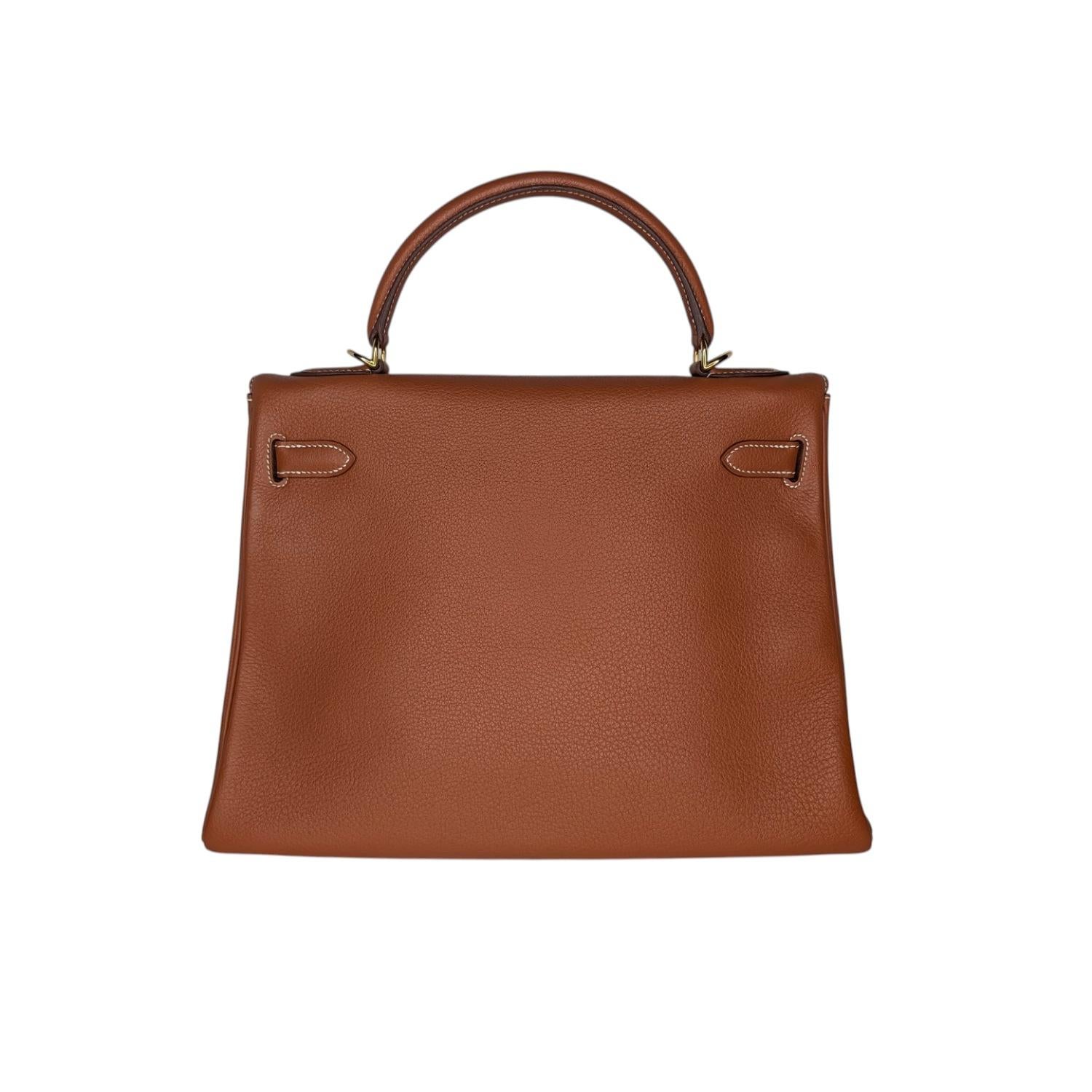 Hermès 2004 Or Taurillion Clemence Kelly Retourne 28 Cartable Excellent état - En vente à Scottsdale, AZ