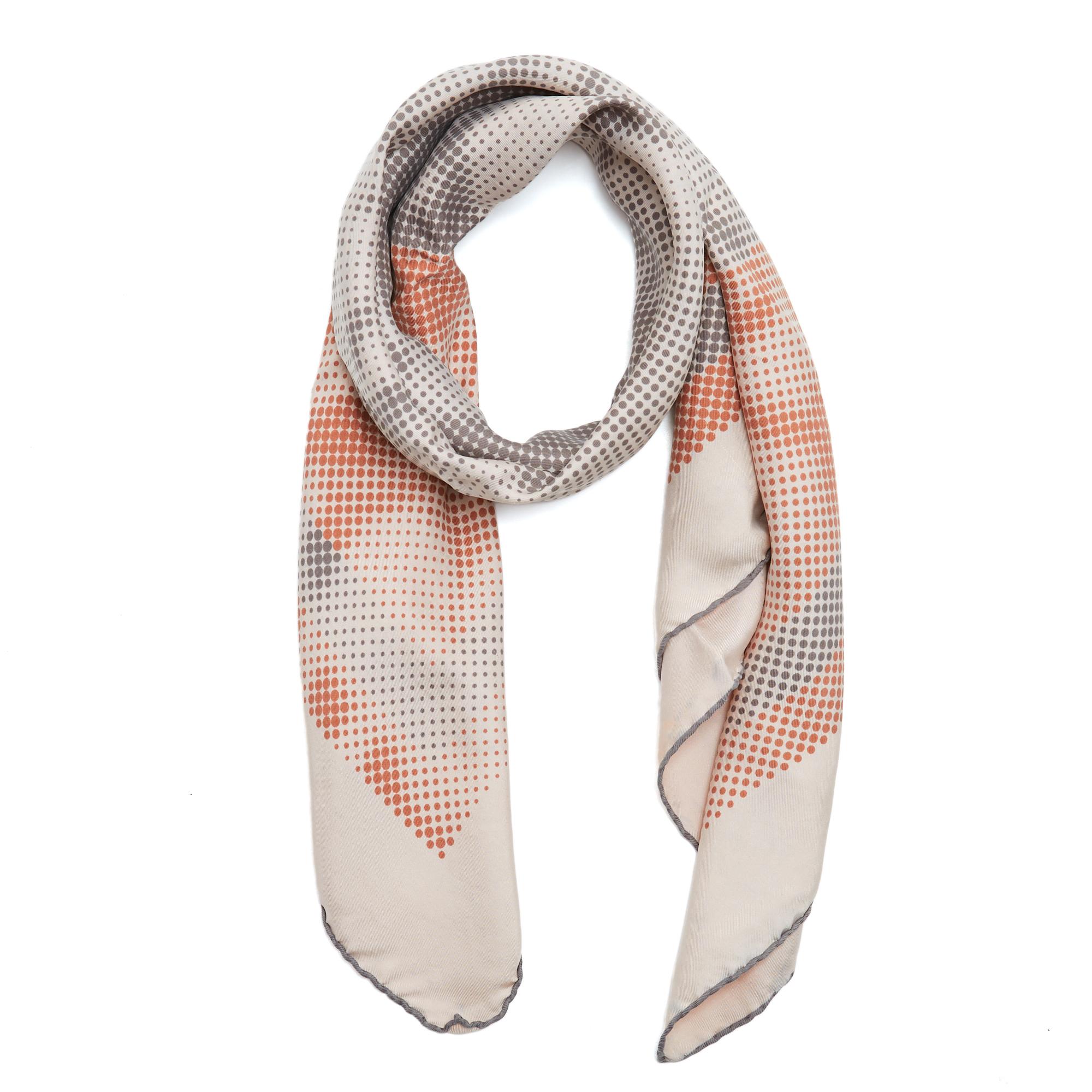 Foulard quadrato 90 di Hermès in twill di seta, motivo 