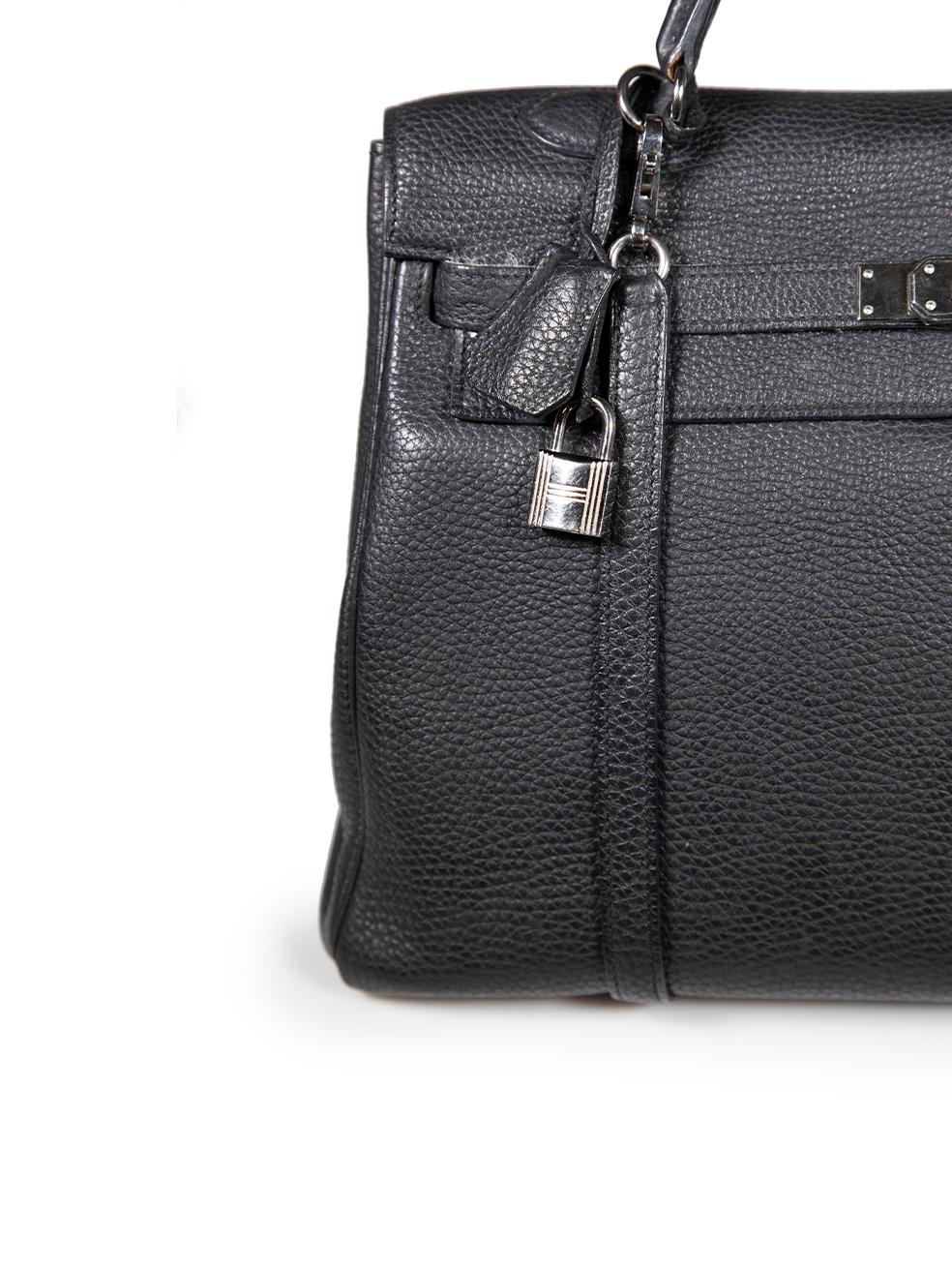 Hermès 2009 Kelly en cuir noir 35 Retourne Noir Veau Togo PHW en vente 3