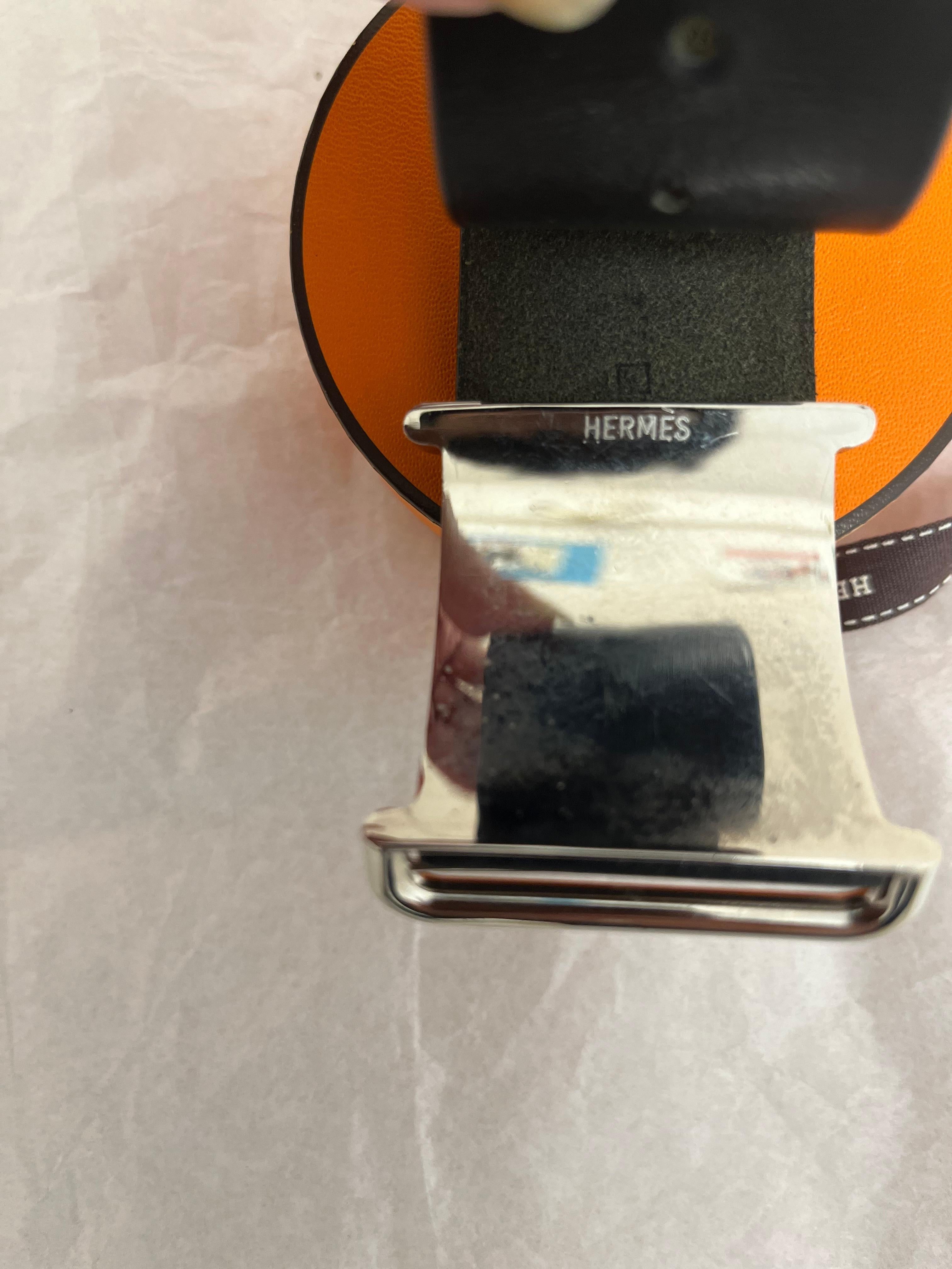 Hermes 2011 Unisex Leather and Palladium Cuff w/Box In Good Condition For Sale In Port Hope, ON