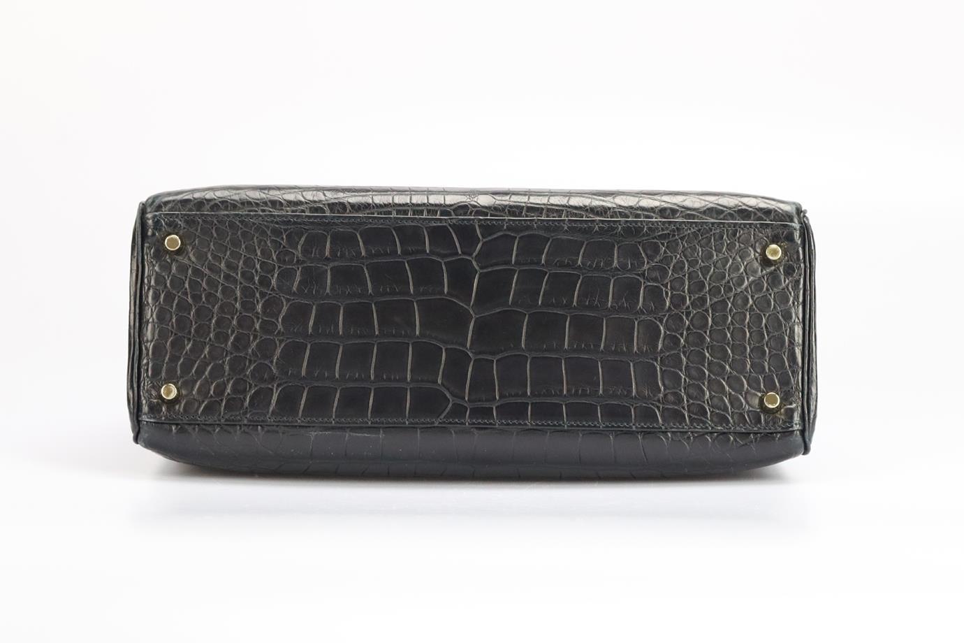 Hermès 2012 Kelly Retourne 35cm Matte Alligator Leather Bag 2