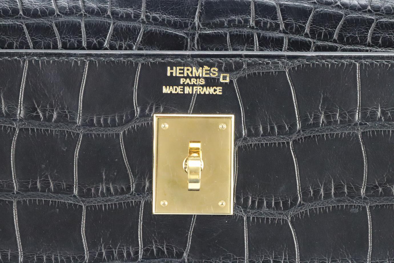 Hermès 2012 Kelly Retourne 35cm Matte Alligator Leather Bag 4