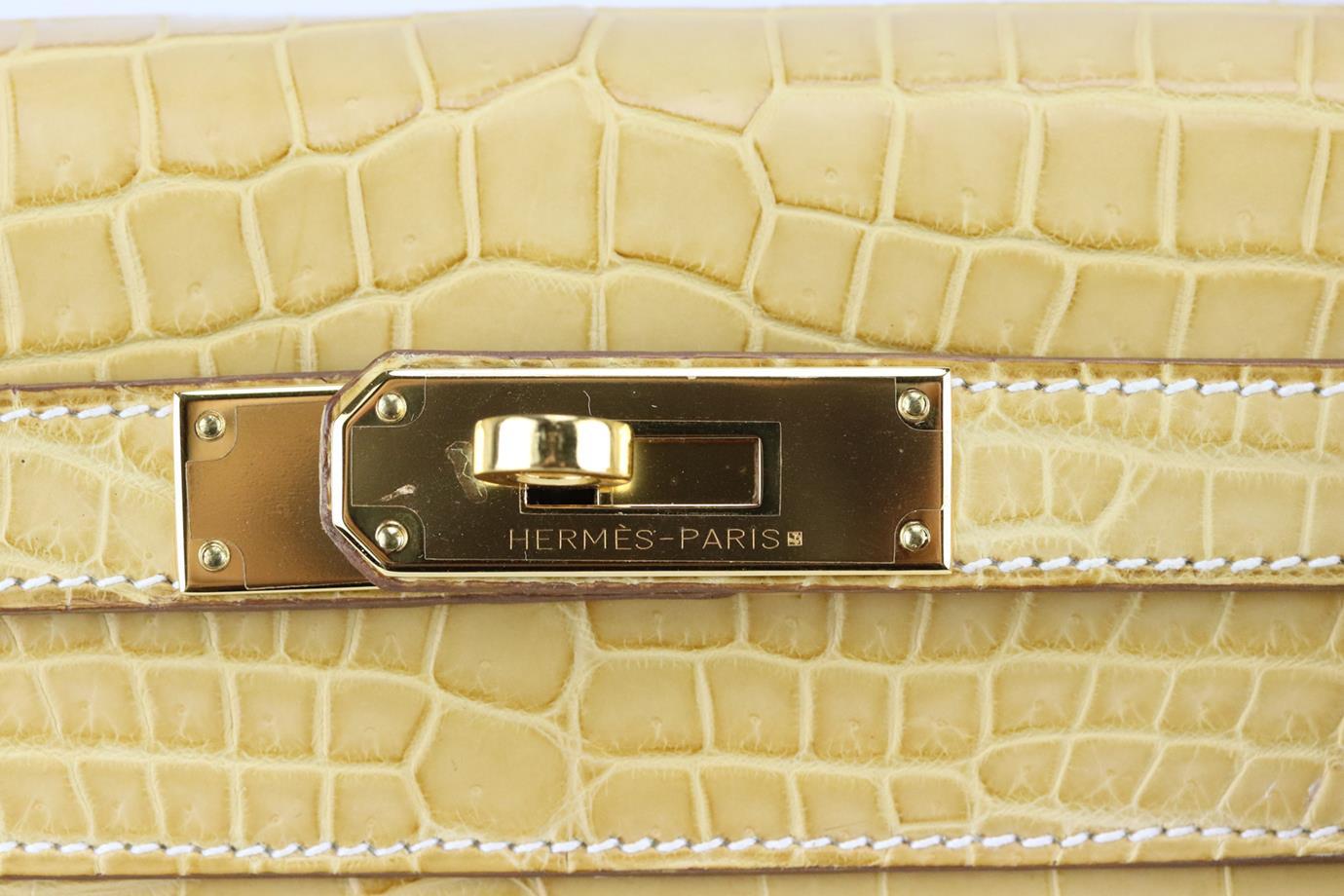 Hermès 2014 Kelly Retourne 28cm Matte Niloticus Crocodile Leather Bag For Sale 6