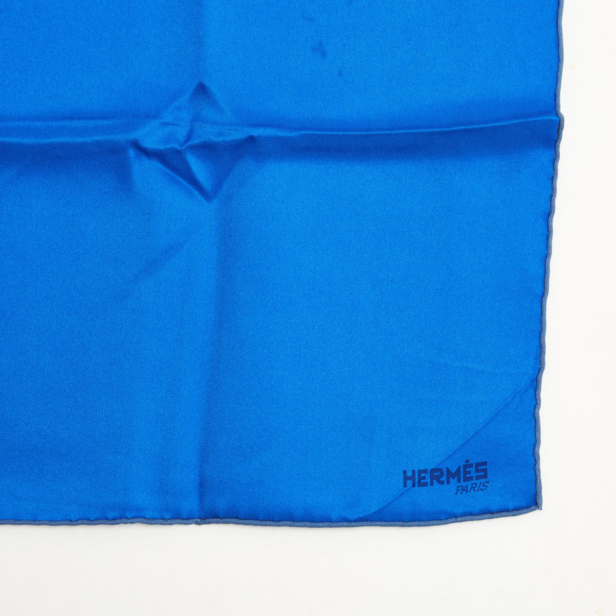 Hermès 2015 Foulard Carré 70 Quadri Blue Fuchsia Silk carre 70 Scarf Hermes In Excellent Condition For Sale In PARIS, FR